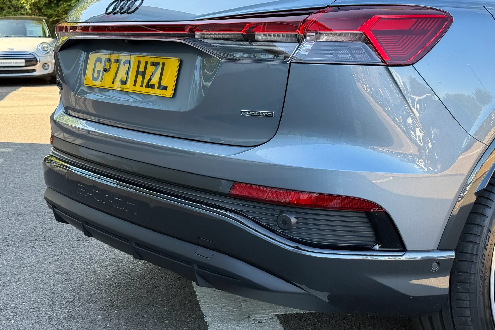 Audi Q4 thumbnail image number 32