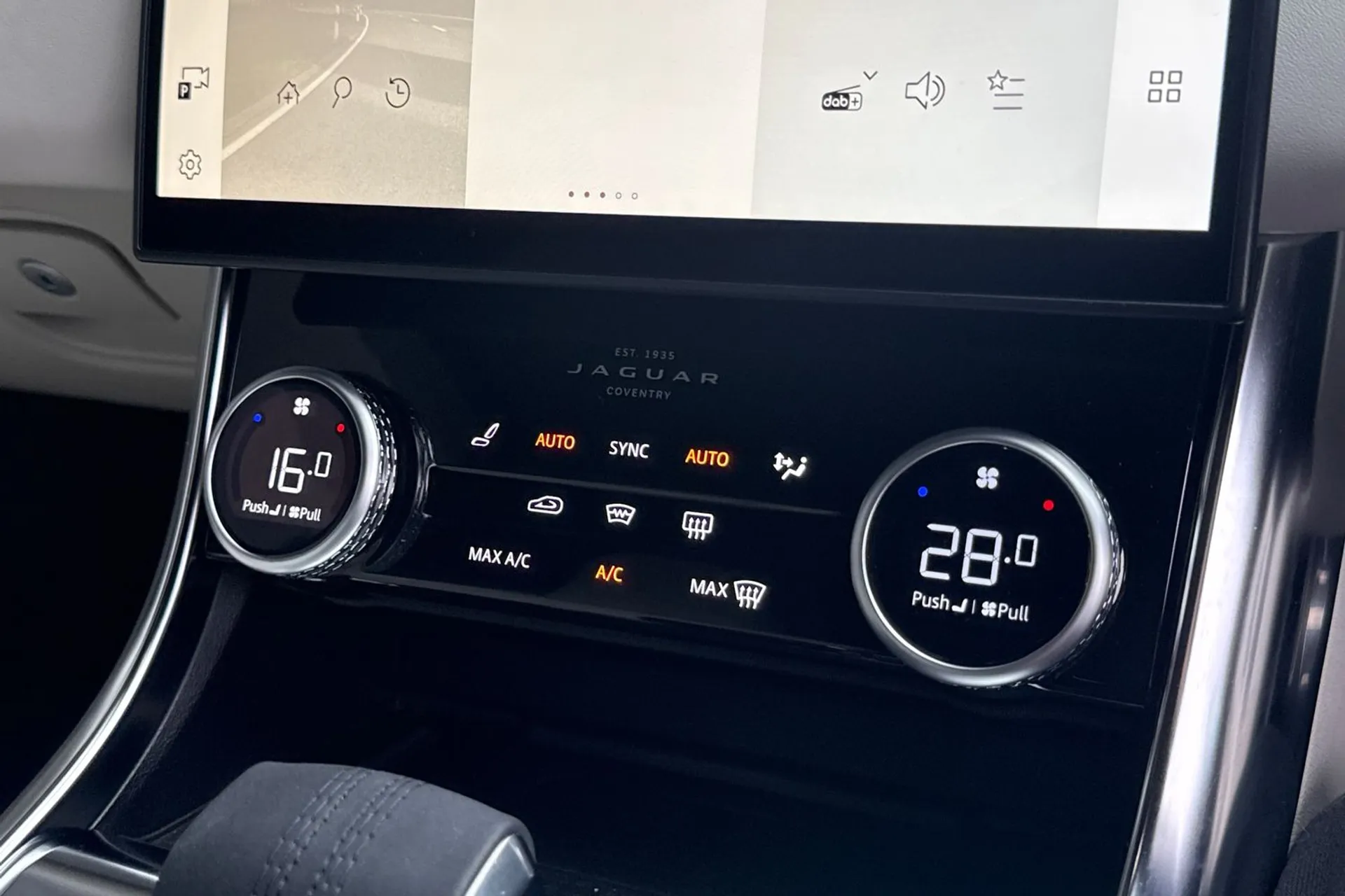 Jaguar XF thumbnail image number 56