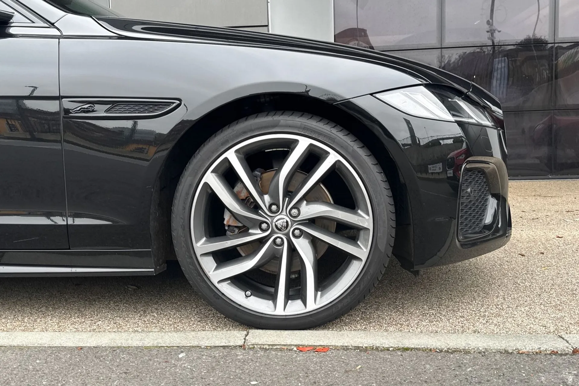 Jaguar XF thumbnail image number 23