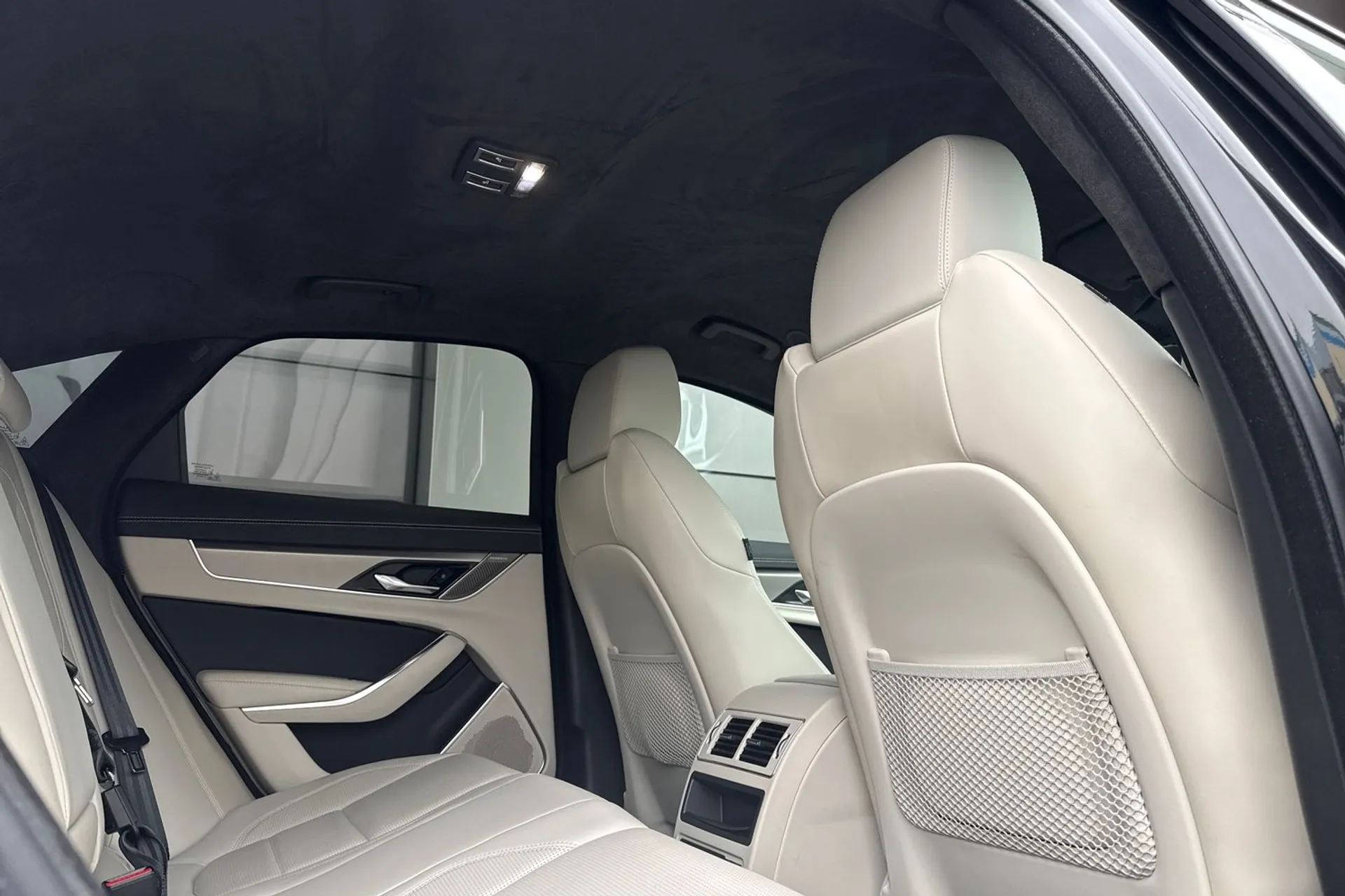 Jaguar XF thumbnail image number 44