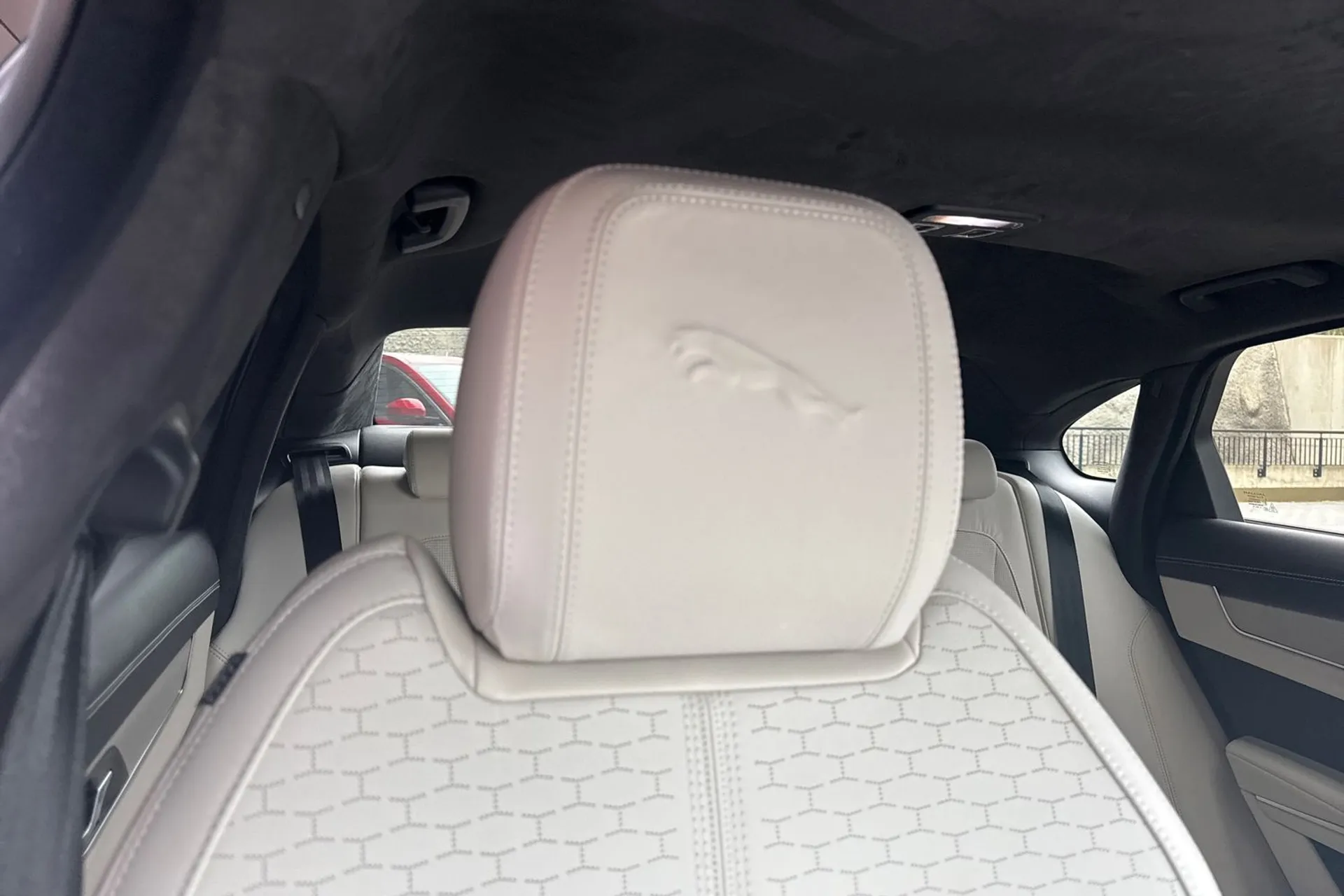 Jaguar XF thumbnail image number 14