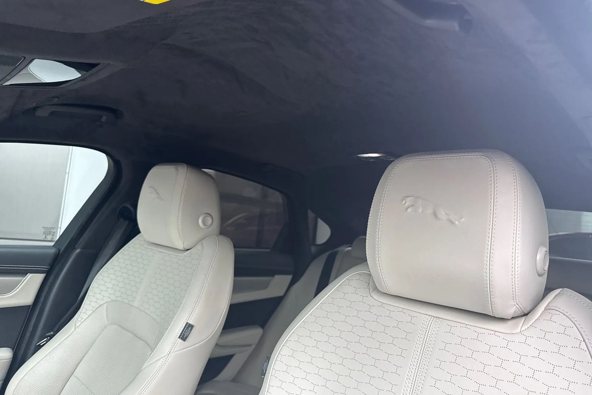 Jaguar XF thumbnail image number 54