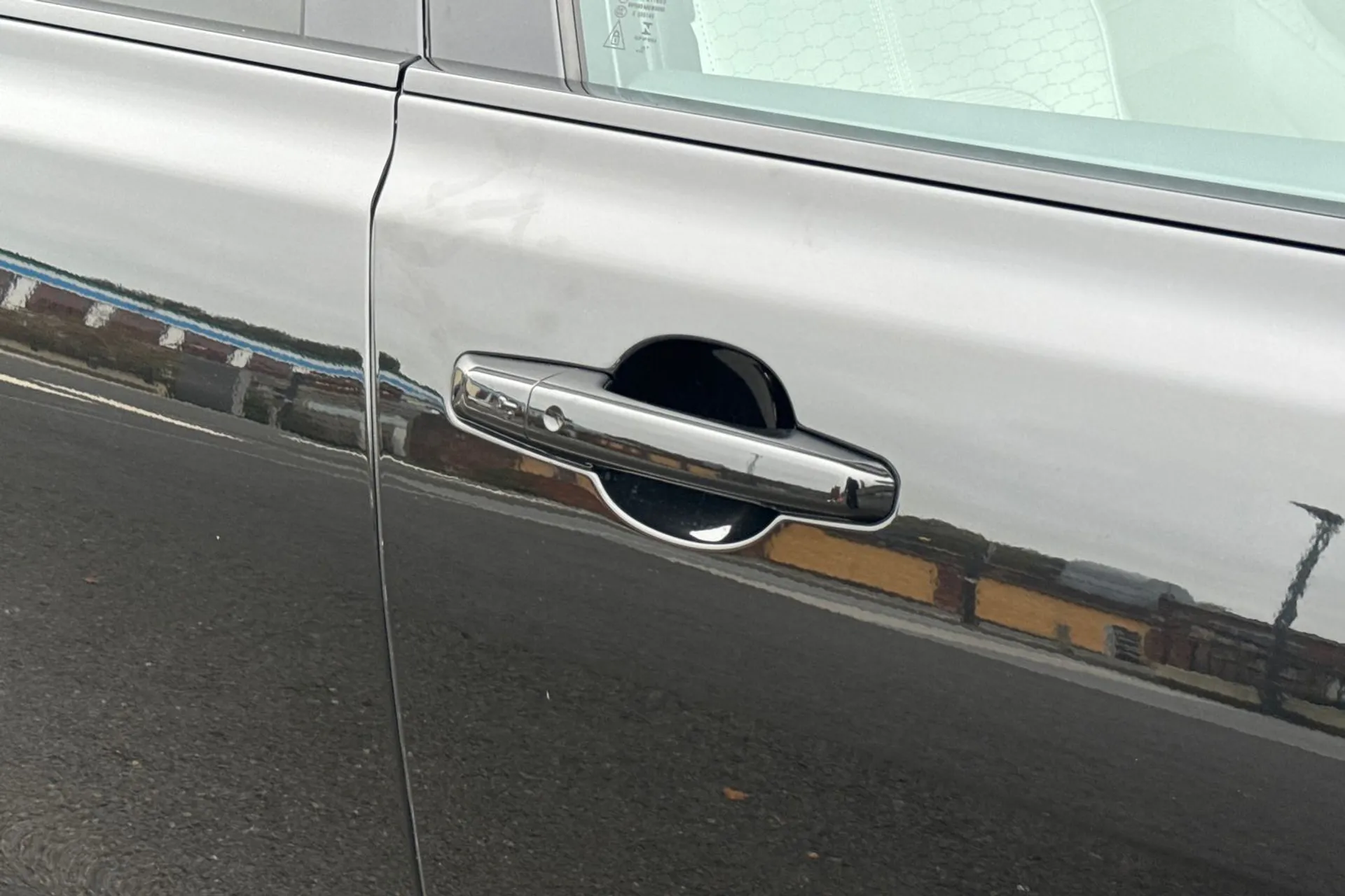 Jaguar XF thumbnail image number 35