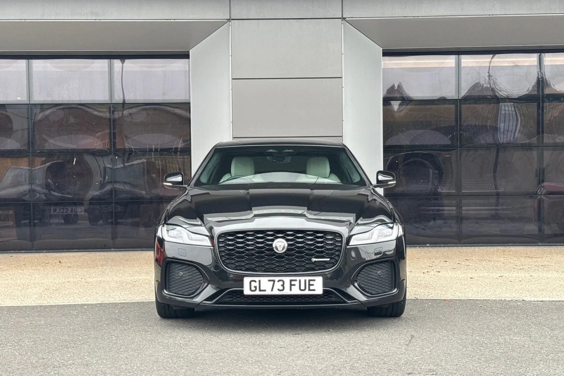 Jaguar XF thumbnail image number 12