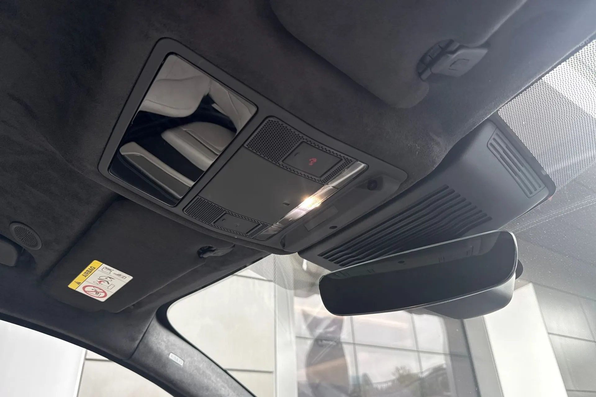 Jaguar XF thumbnail image number 57