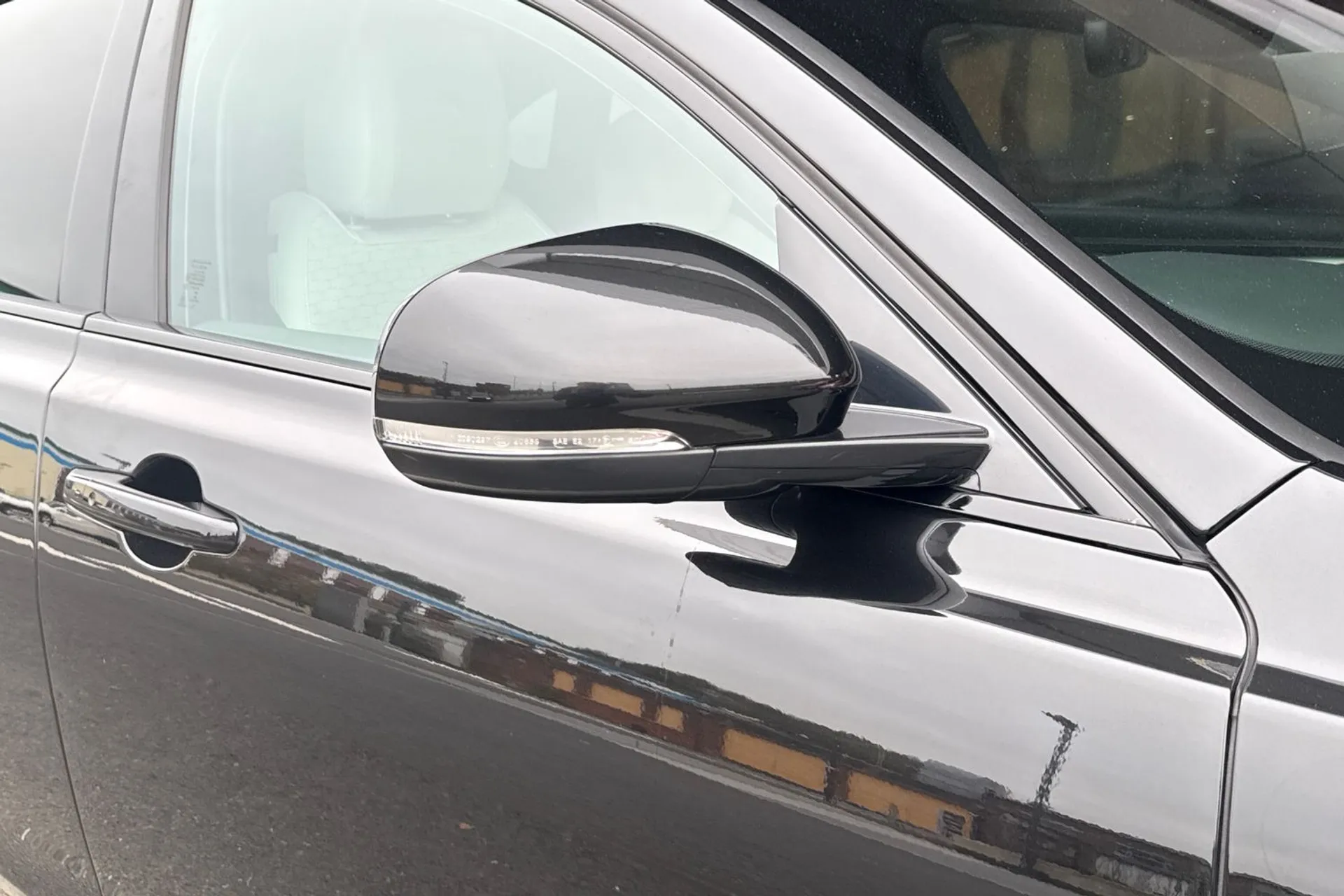 Jaguar XF thumbnail image number 36