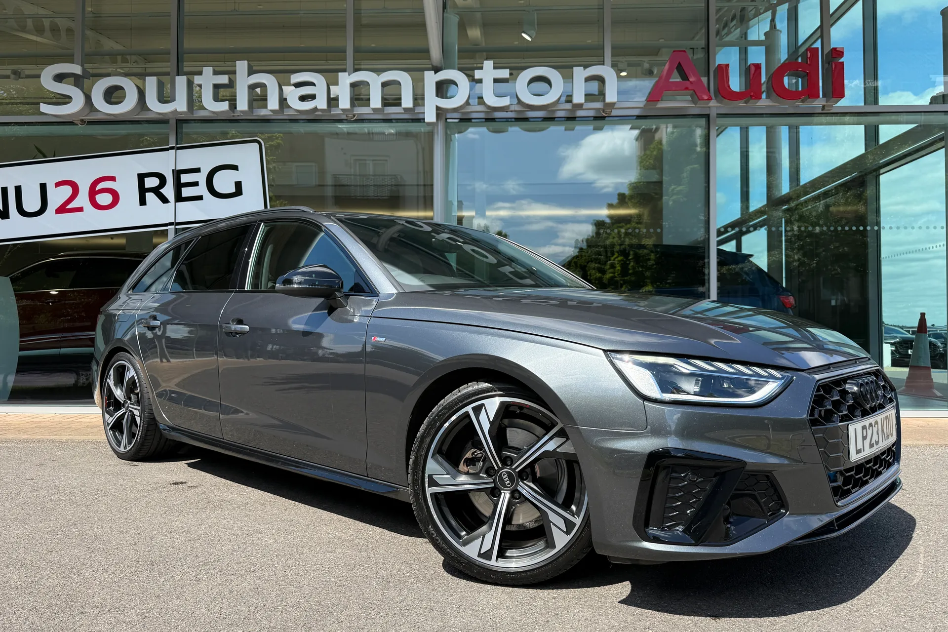 2023 AUDI A4 2.0 TFSI 35 BLACK EDITION ESTATE 5DR PETROL S TRONIC EURO 6... photo
