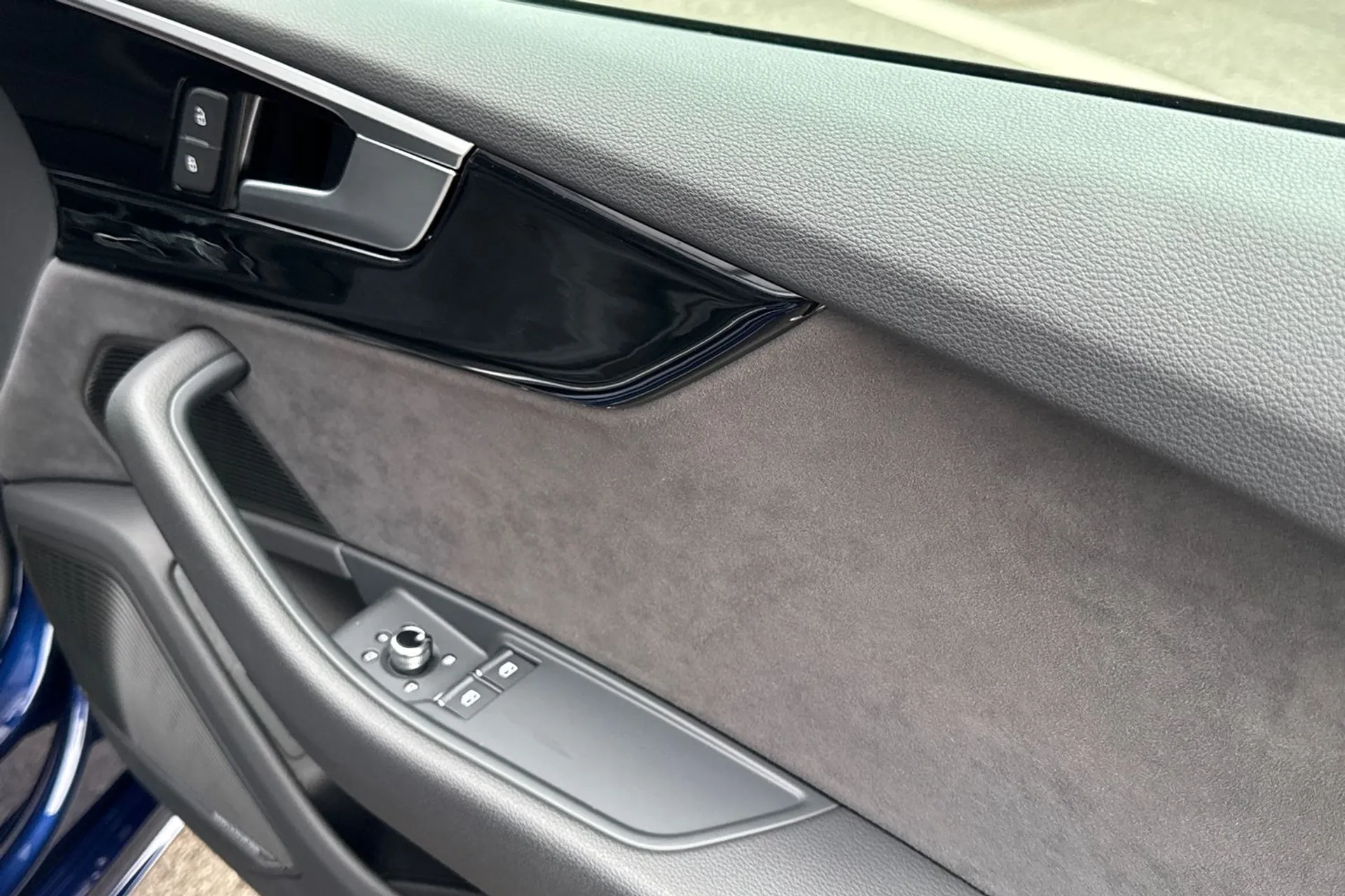 Audi A5 thumbnail image number 44