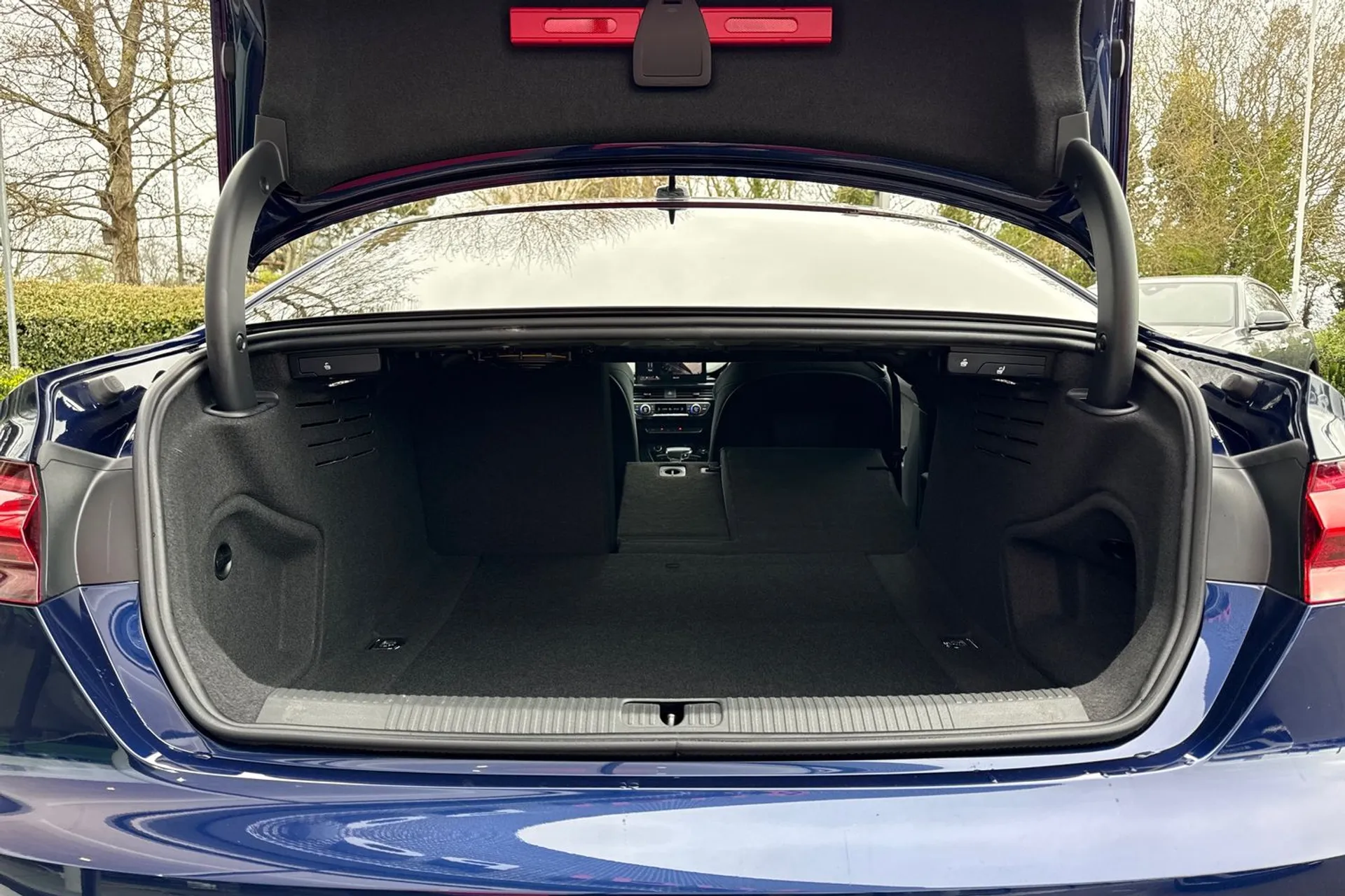 Audi A5 thumbnail image number 36