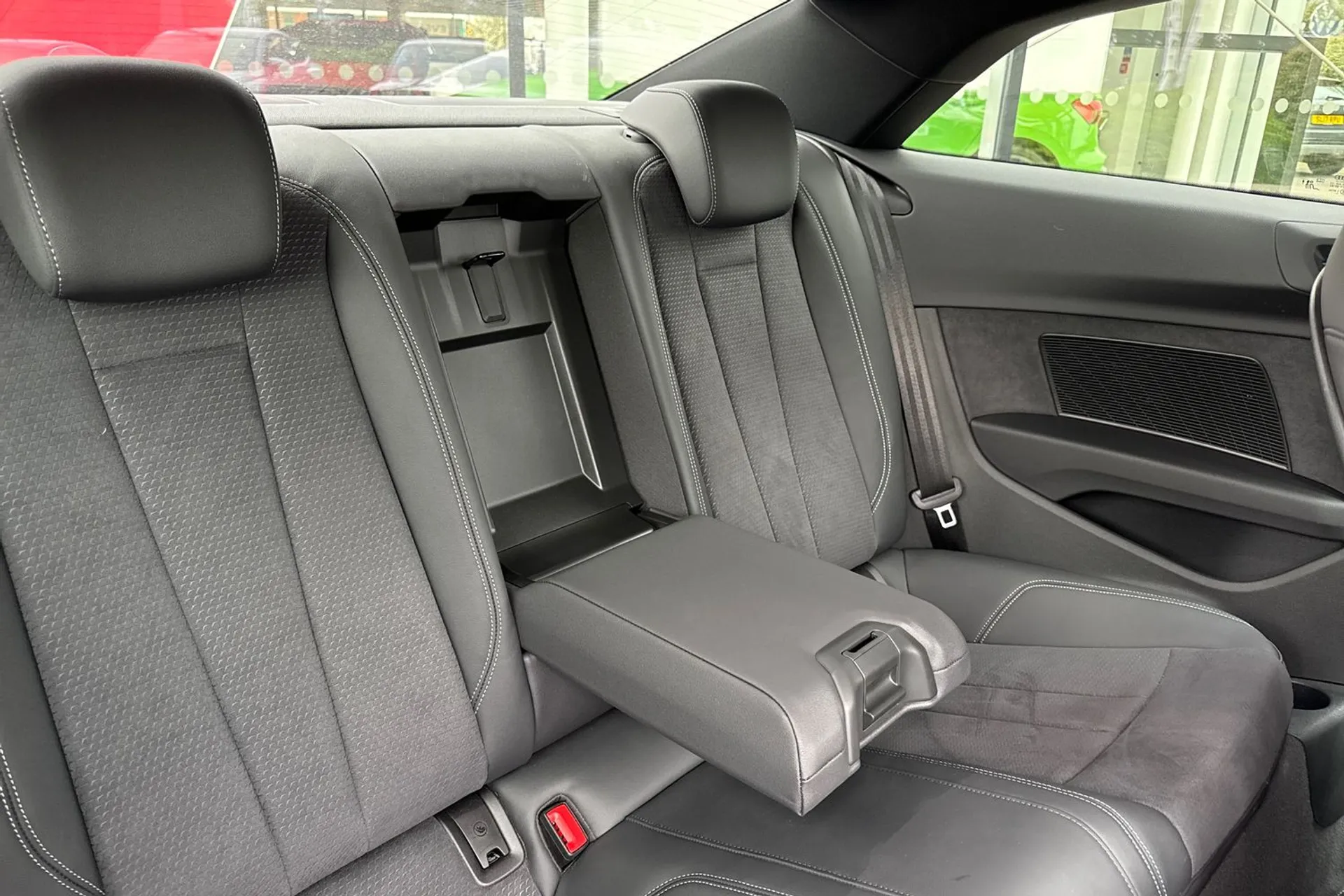 Audi A5 thumbnail image number 37