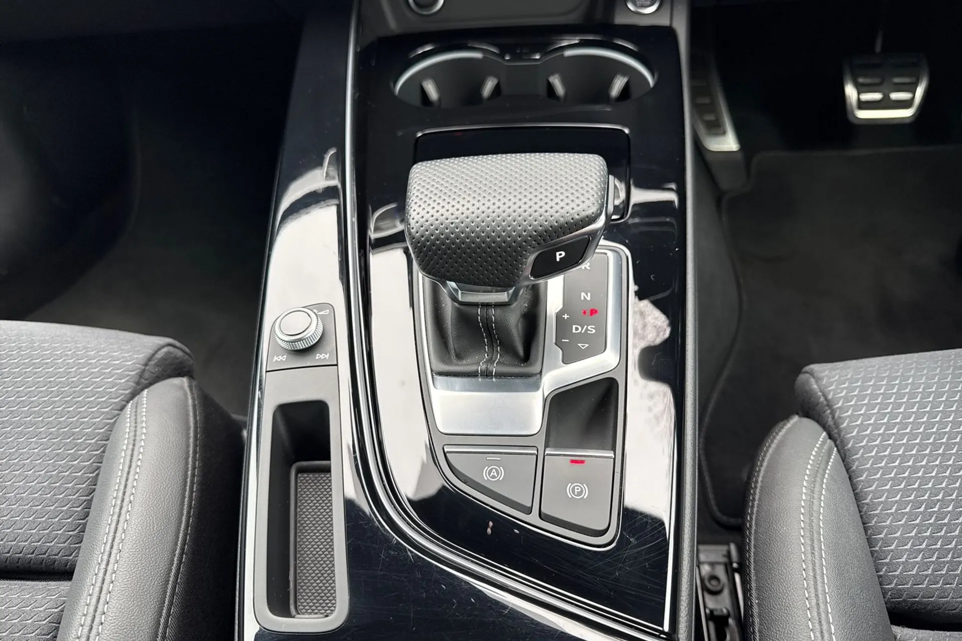 Audi A5 thumbnail image number 48