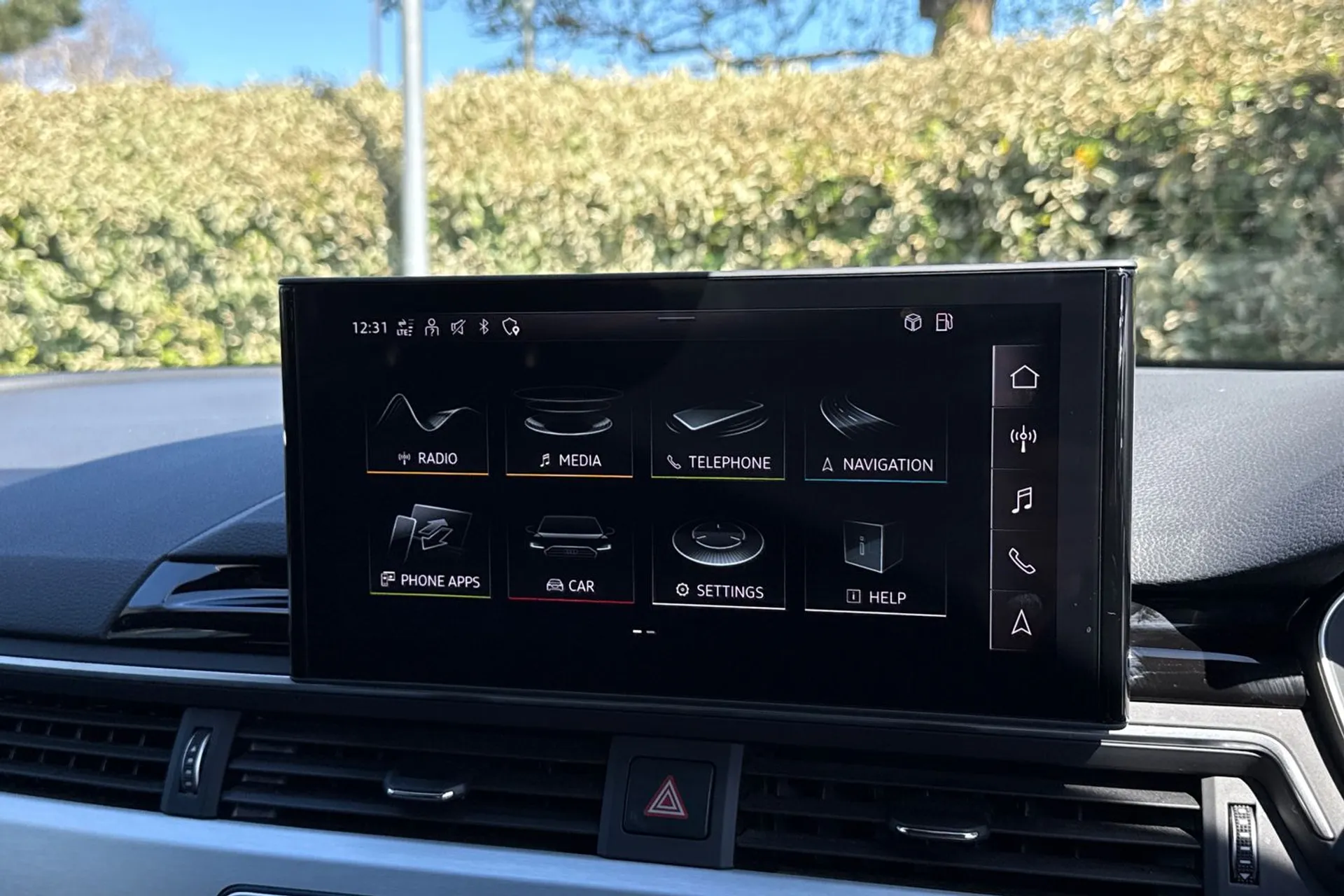 Audi A4 thumbnail image number 30