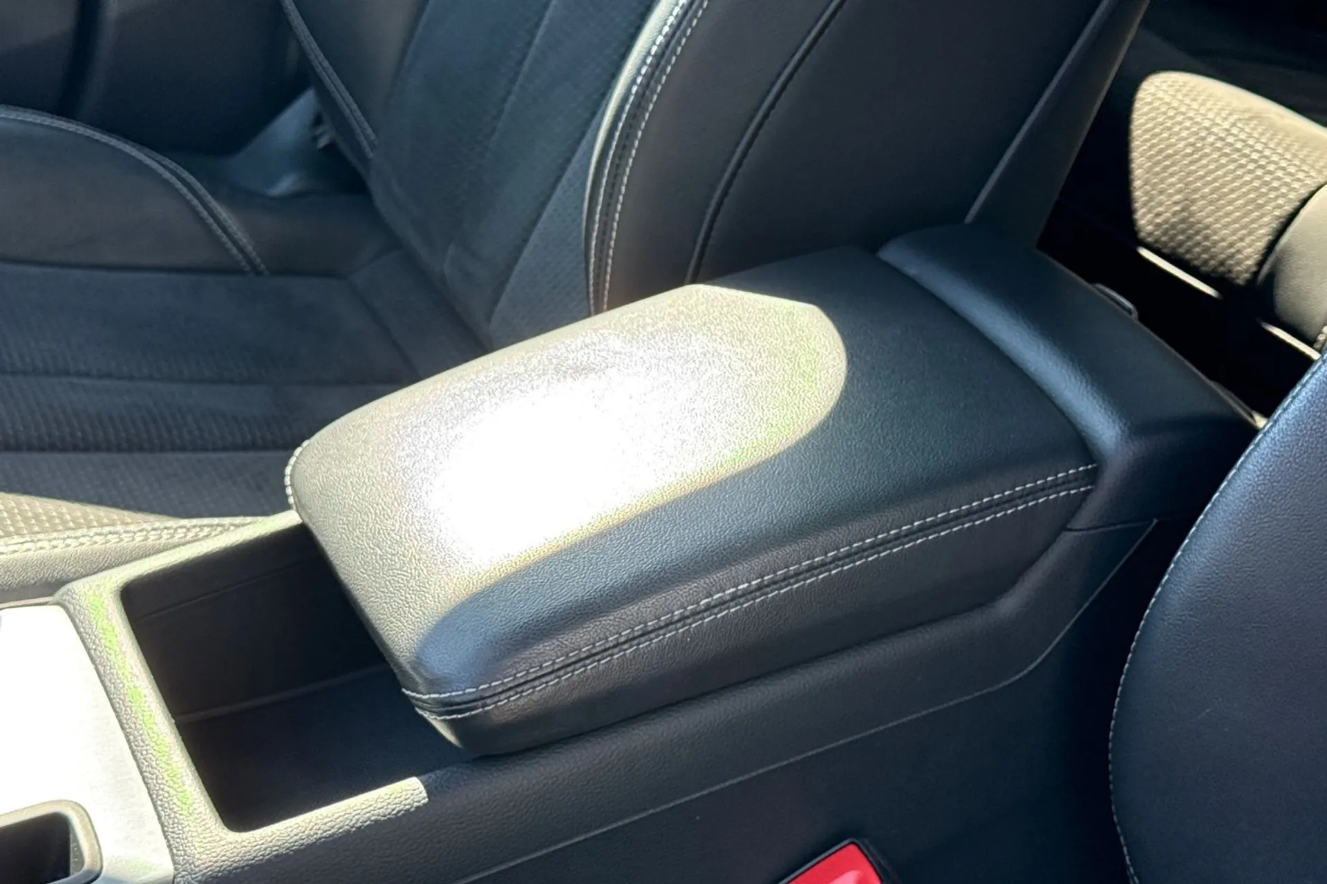 Audi A4 thumbnail image number 23