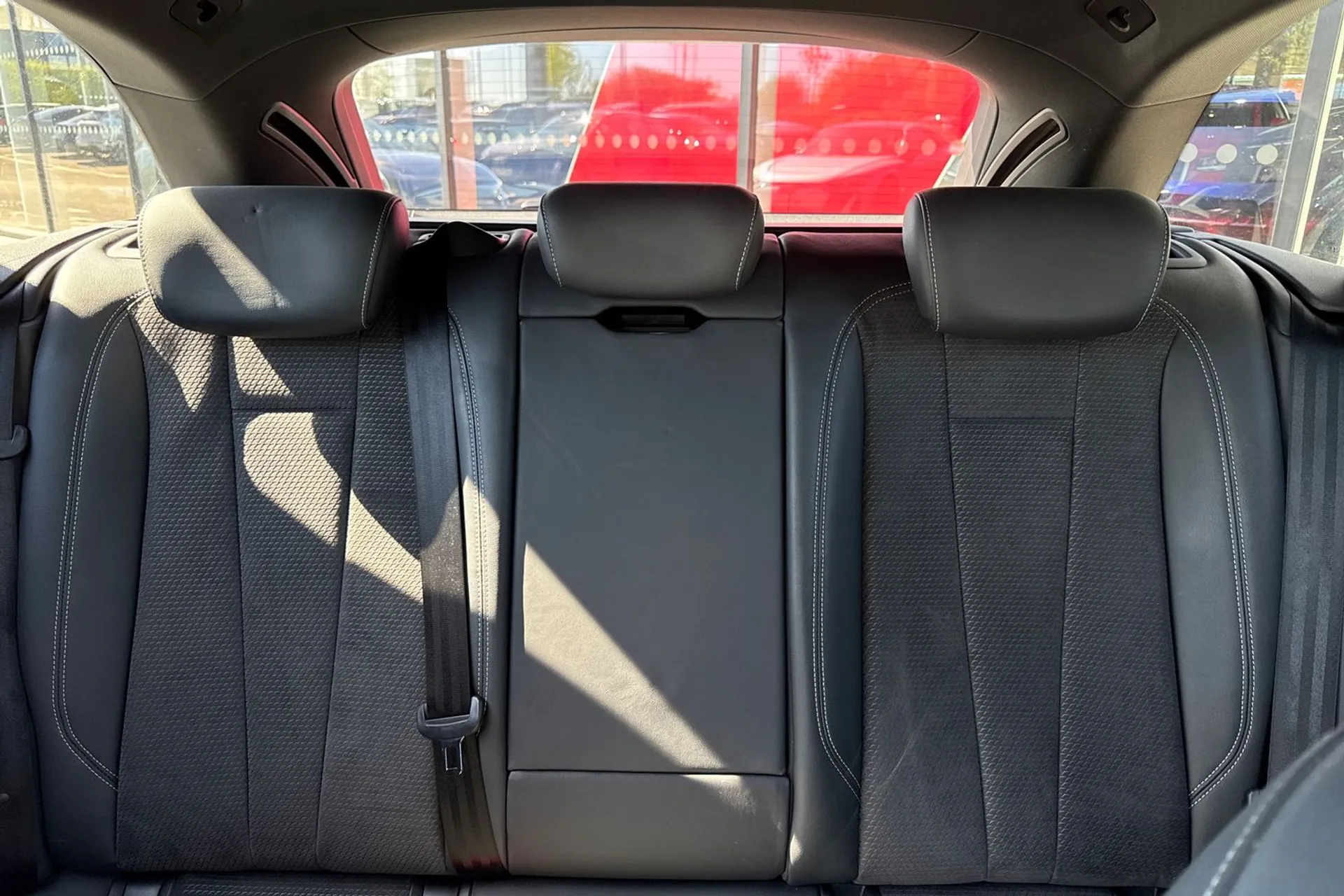 Audi A4 thumbnail image number 47