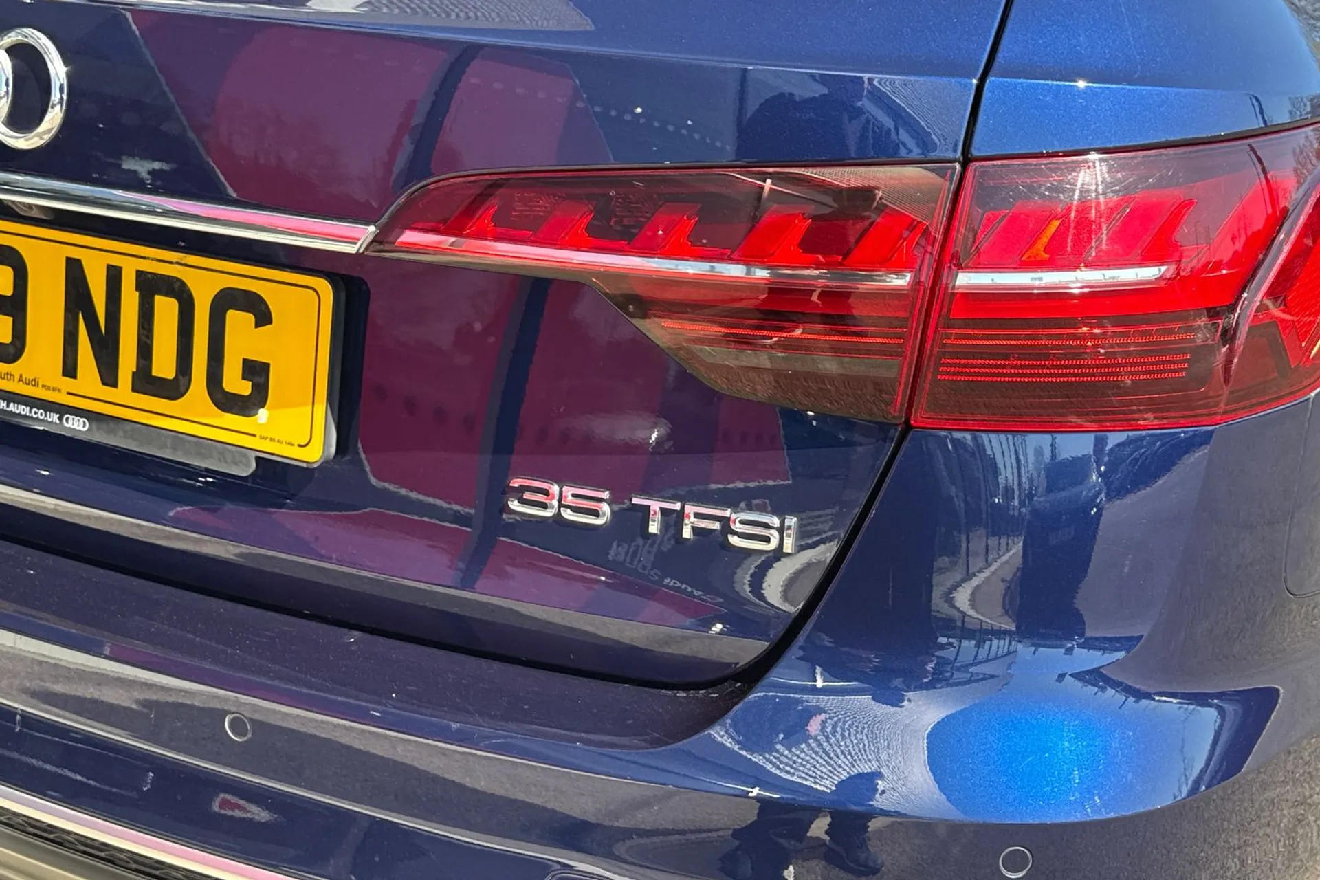 Audi A4 thumbnail image number 31