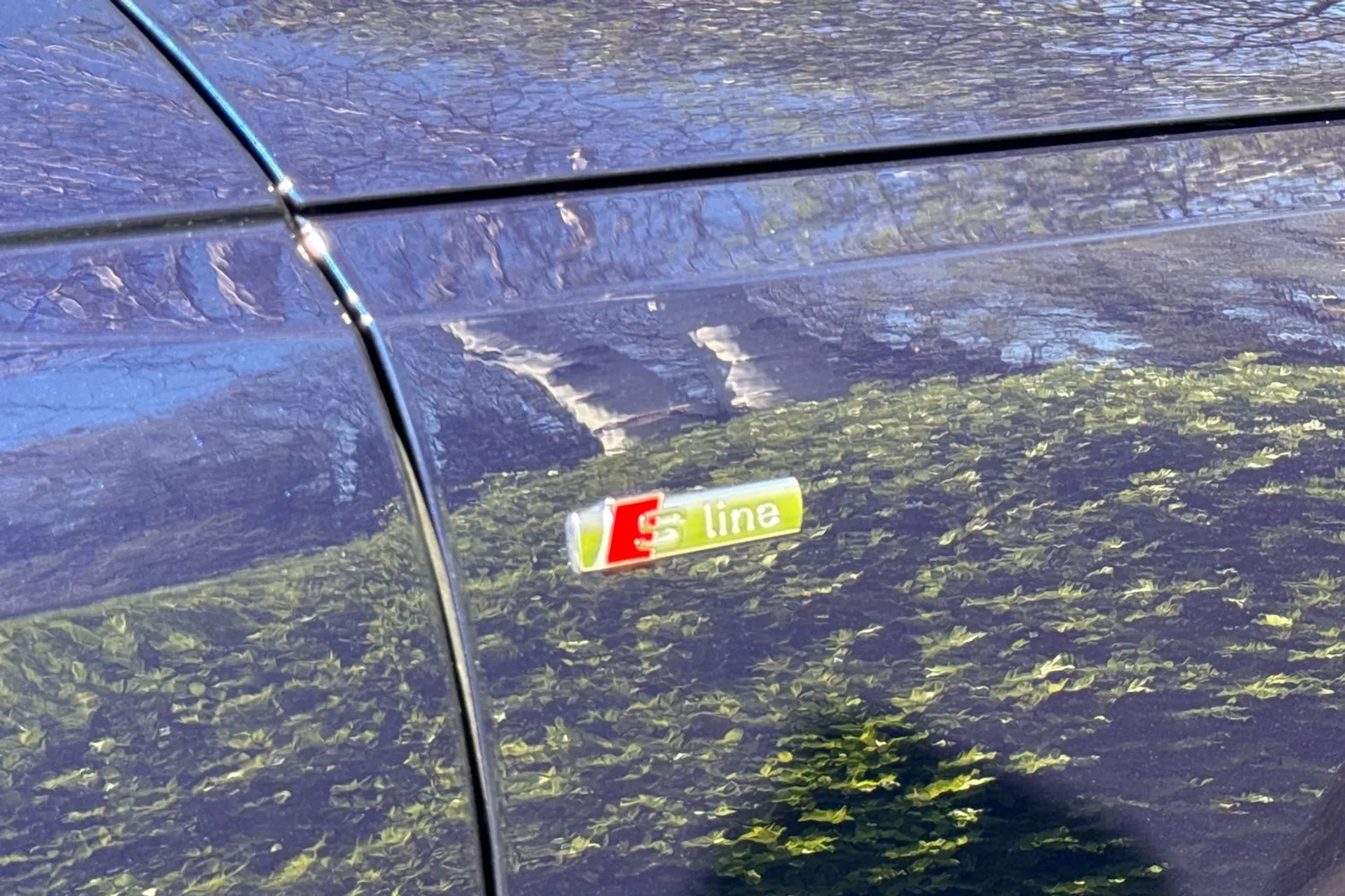 Audi A4 thumbnail image number 33