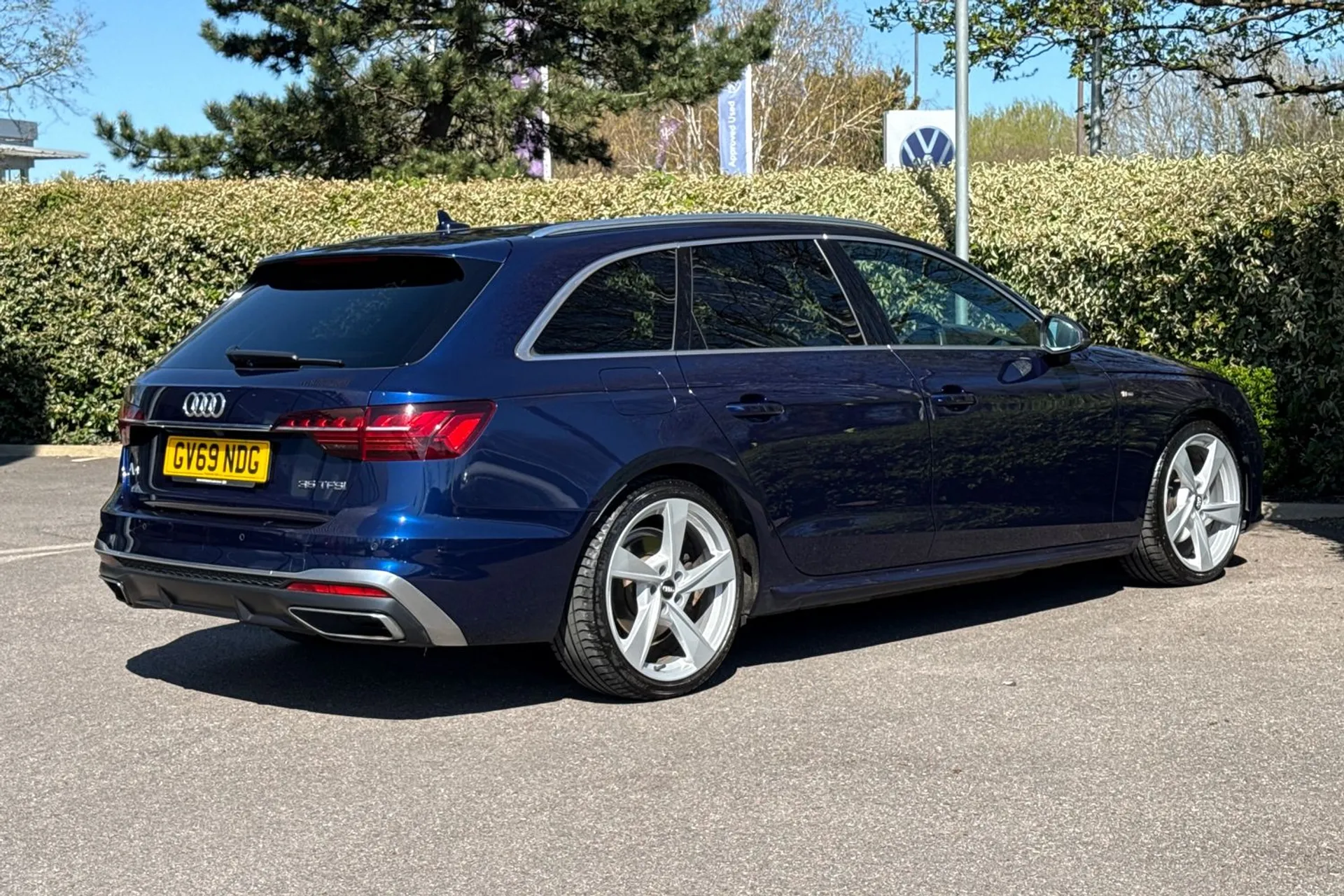 Audi A4 thumbnail image number 16