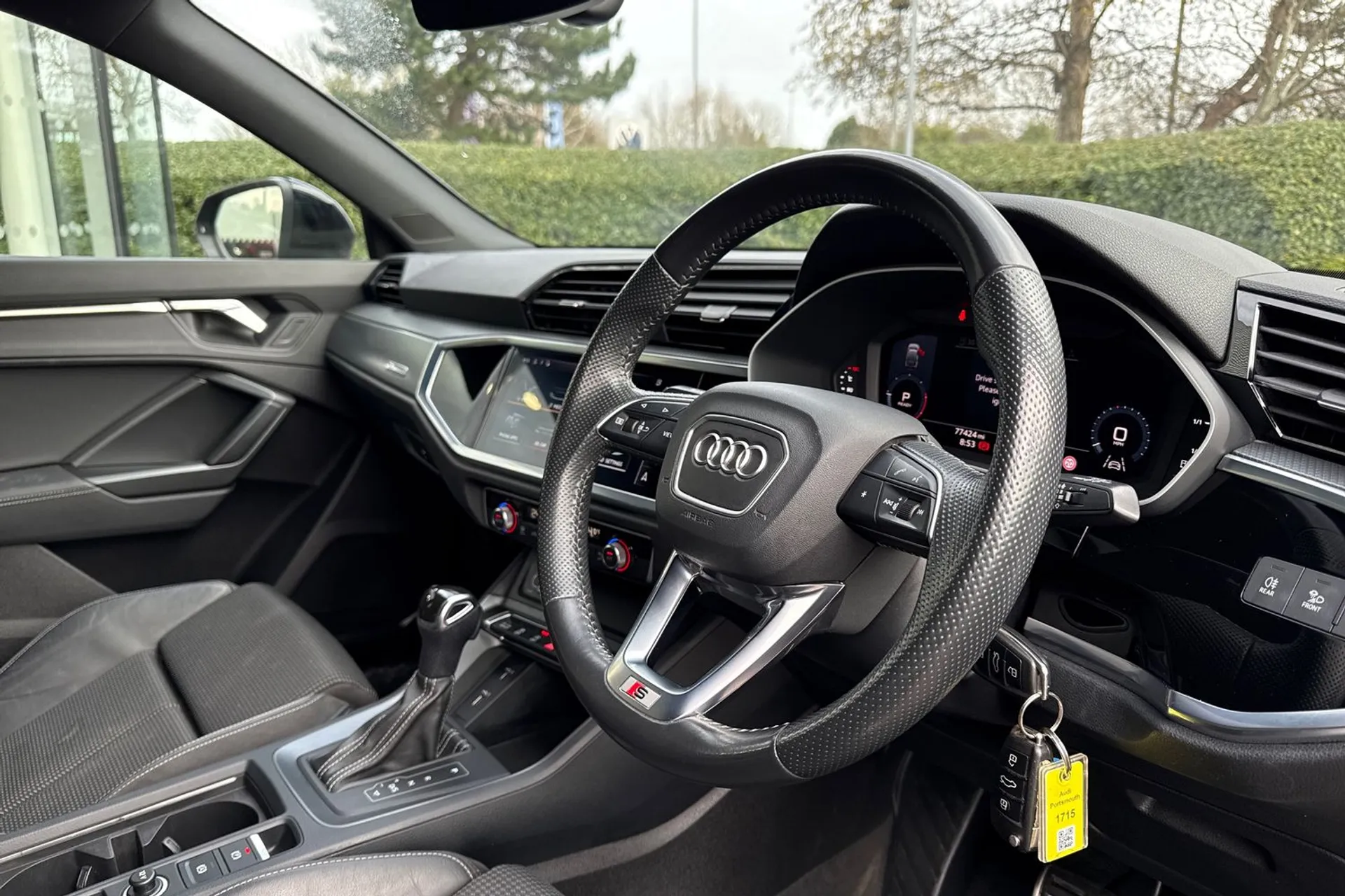 Audi Q3 thumbnail image number 42