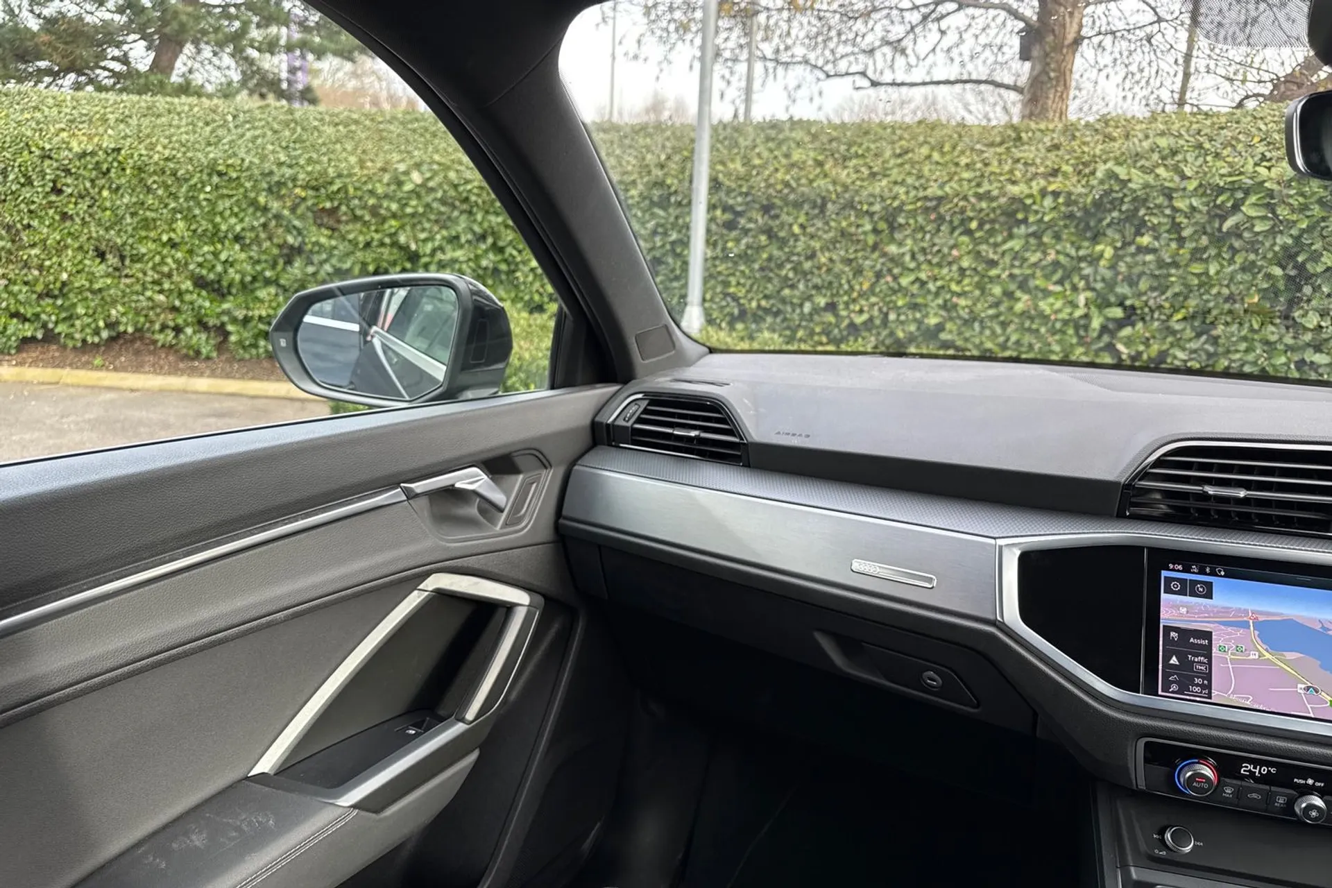 Audi Q3 thumbnail image number 47