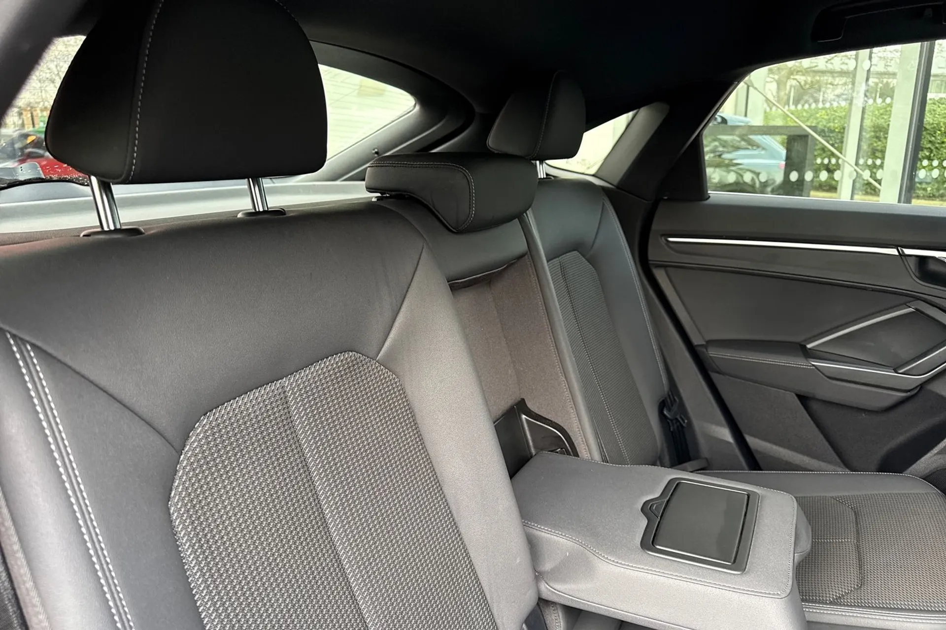 Audi Q3 thumbnail image number 34