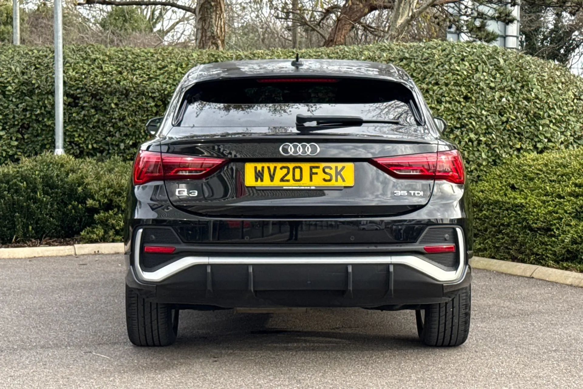 Audi Q3 thumbnail image number 15