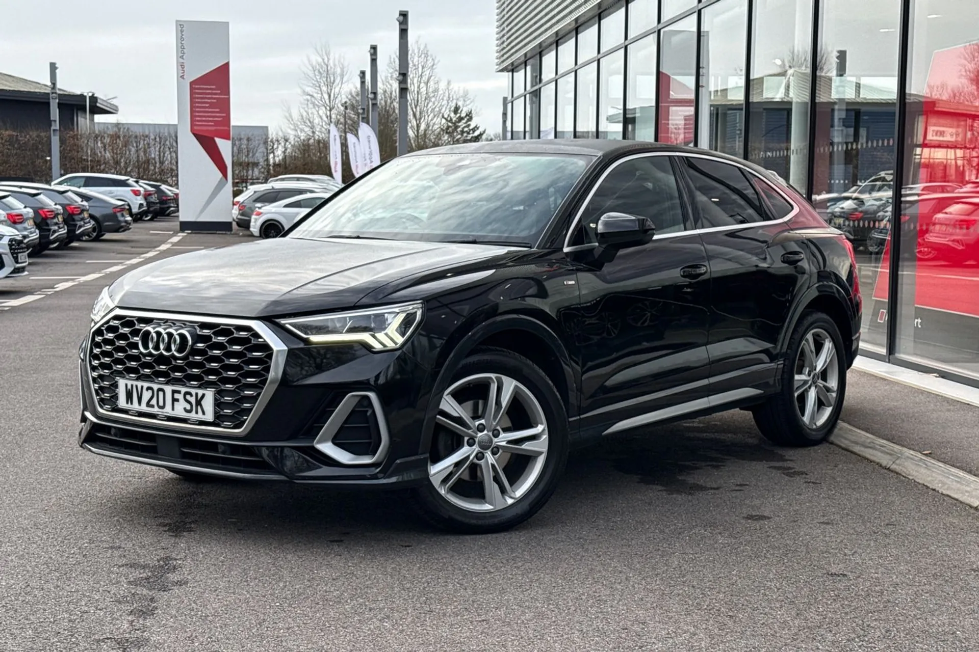 Audi Q3 thumbnail image number 5