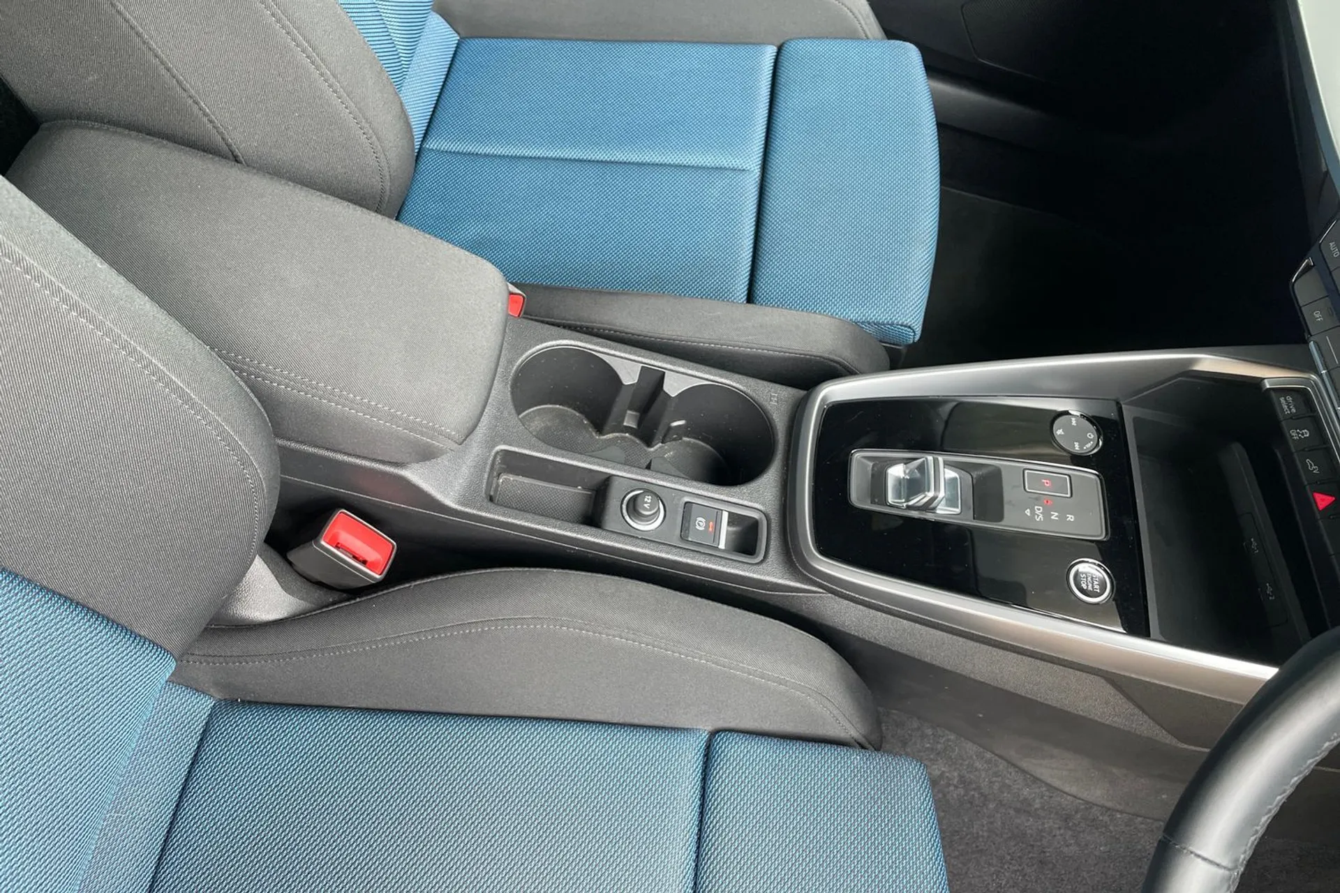 Audi A3 thumbnail image number 40