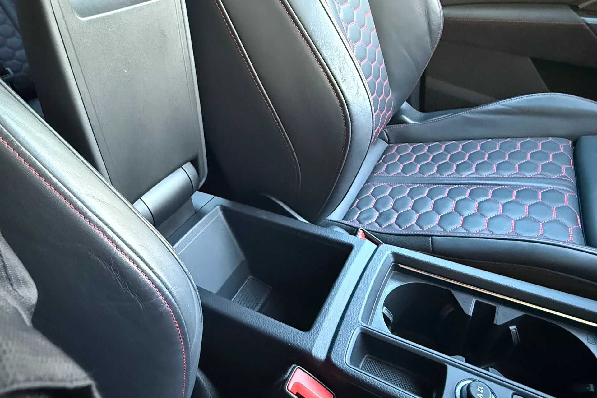 Audi RS Q3 thumbnail image number 37