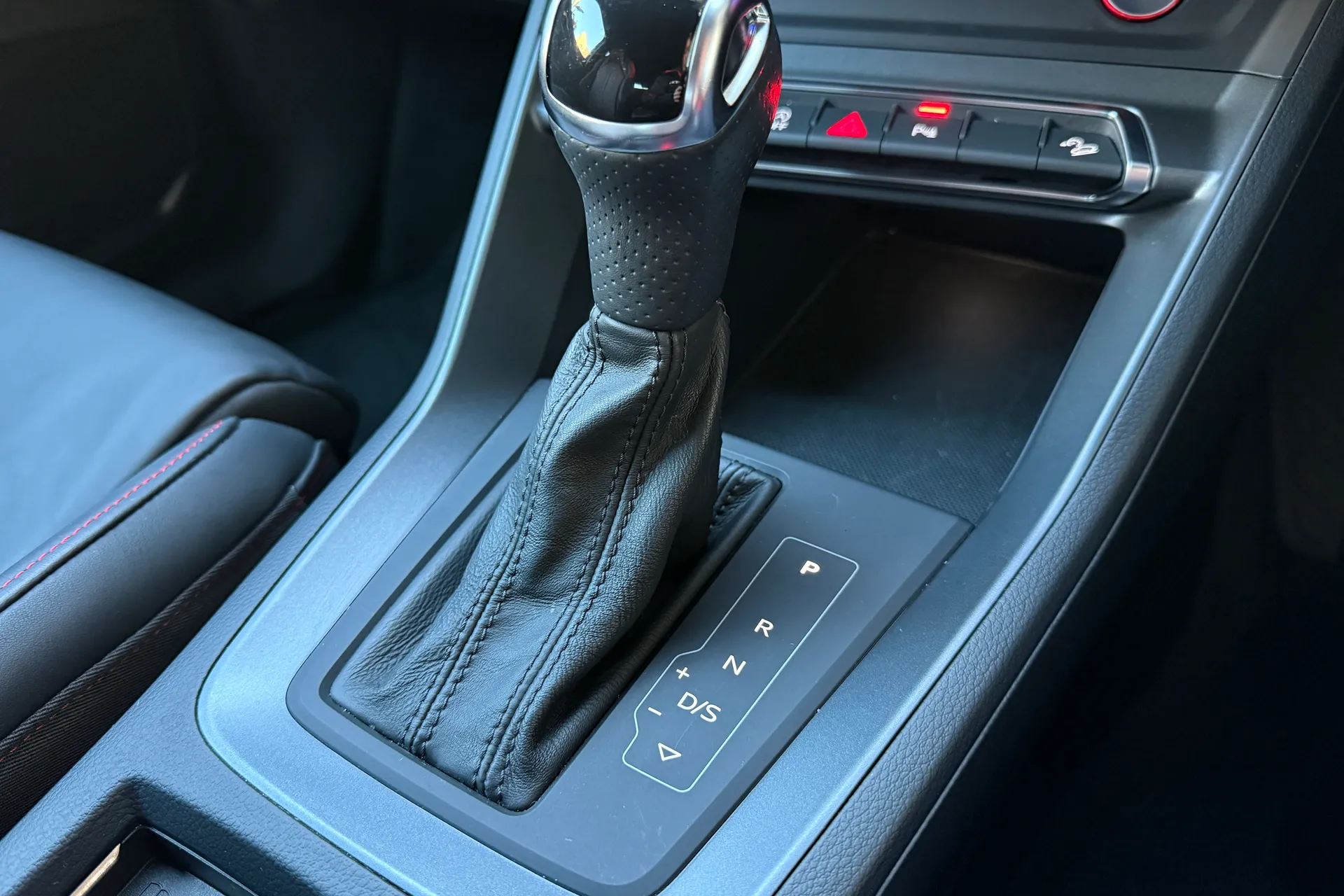 Audi RS Q3 thumbnail image number 19