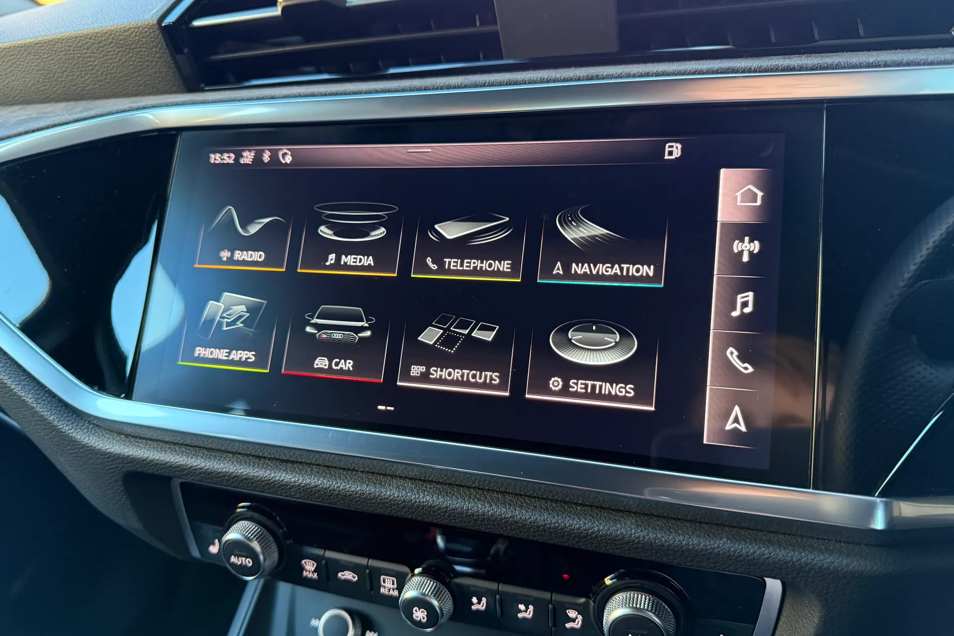 Audi RS Q3 thumbnail image number 12