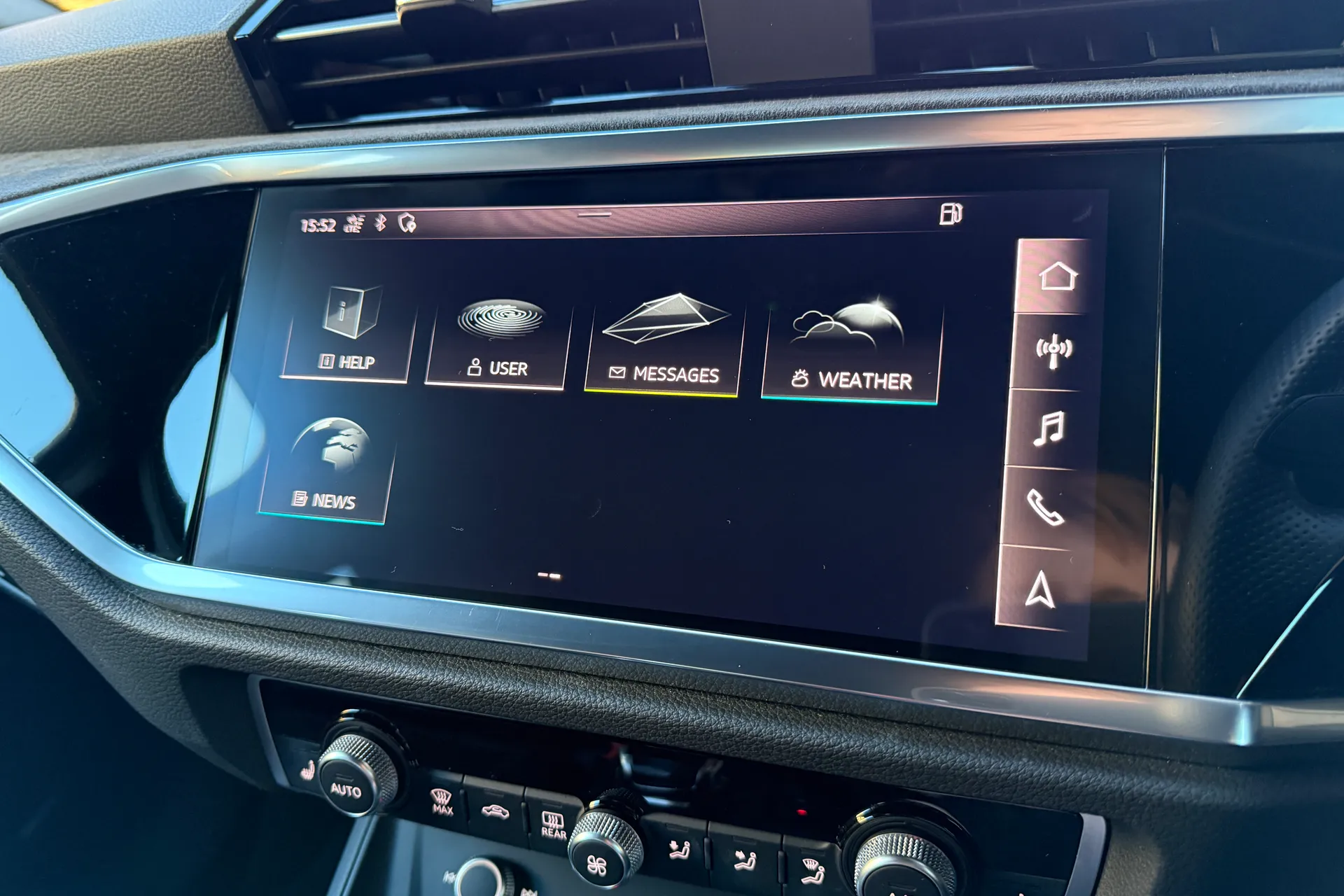 Audi RS Q3 thumbnail image number 13