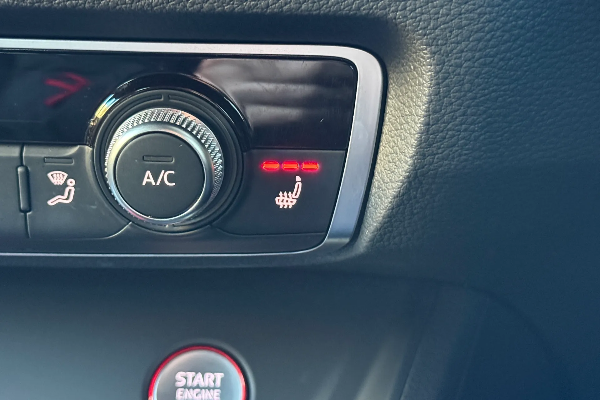 Audi RS Q3 thumbnail image number 14