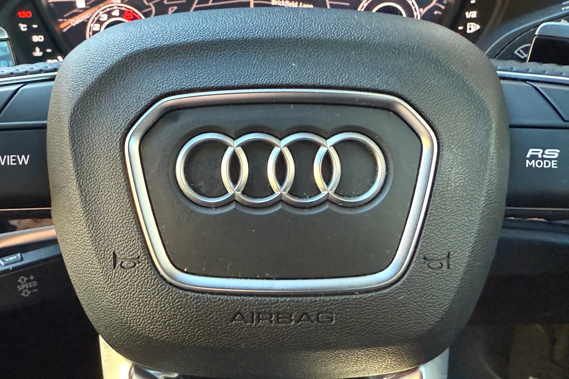 Audi RS Q3 thumbnail image number 24