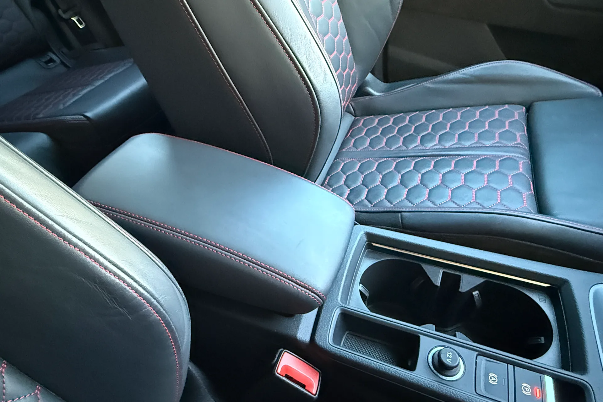 Audi RS Q3 thumbnail image number 36