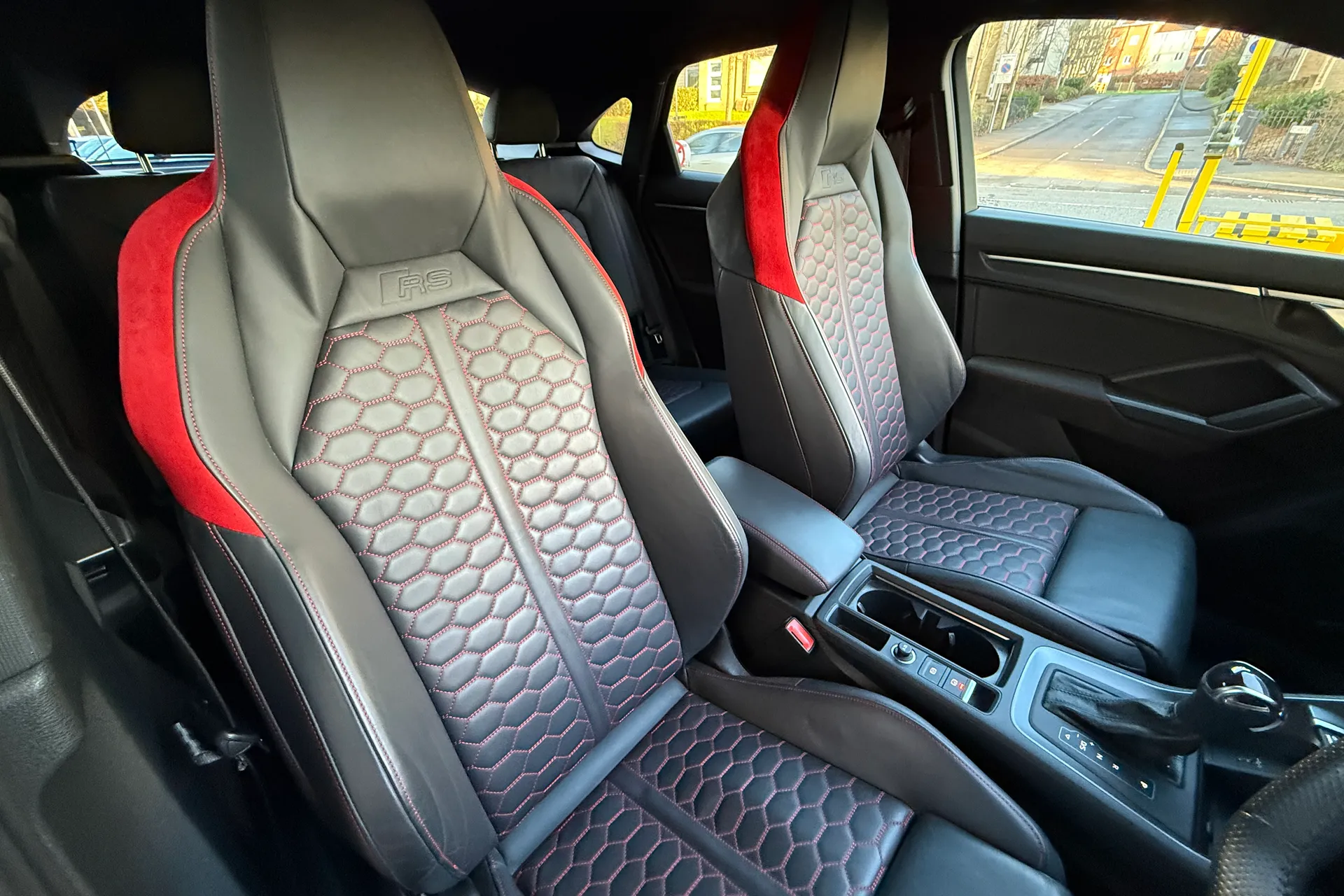 Audi RS Q3 thumbnail image number 10