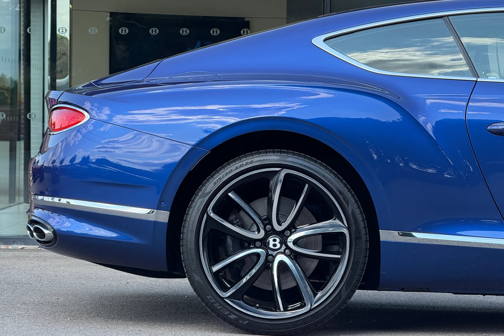 Bentley CONTINENTAL GT thumbnail image number 6
