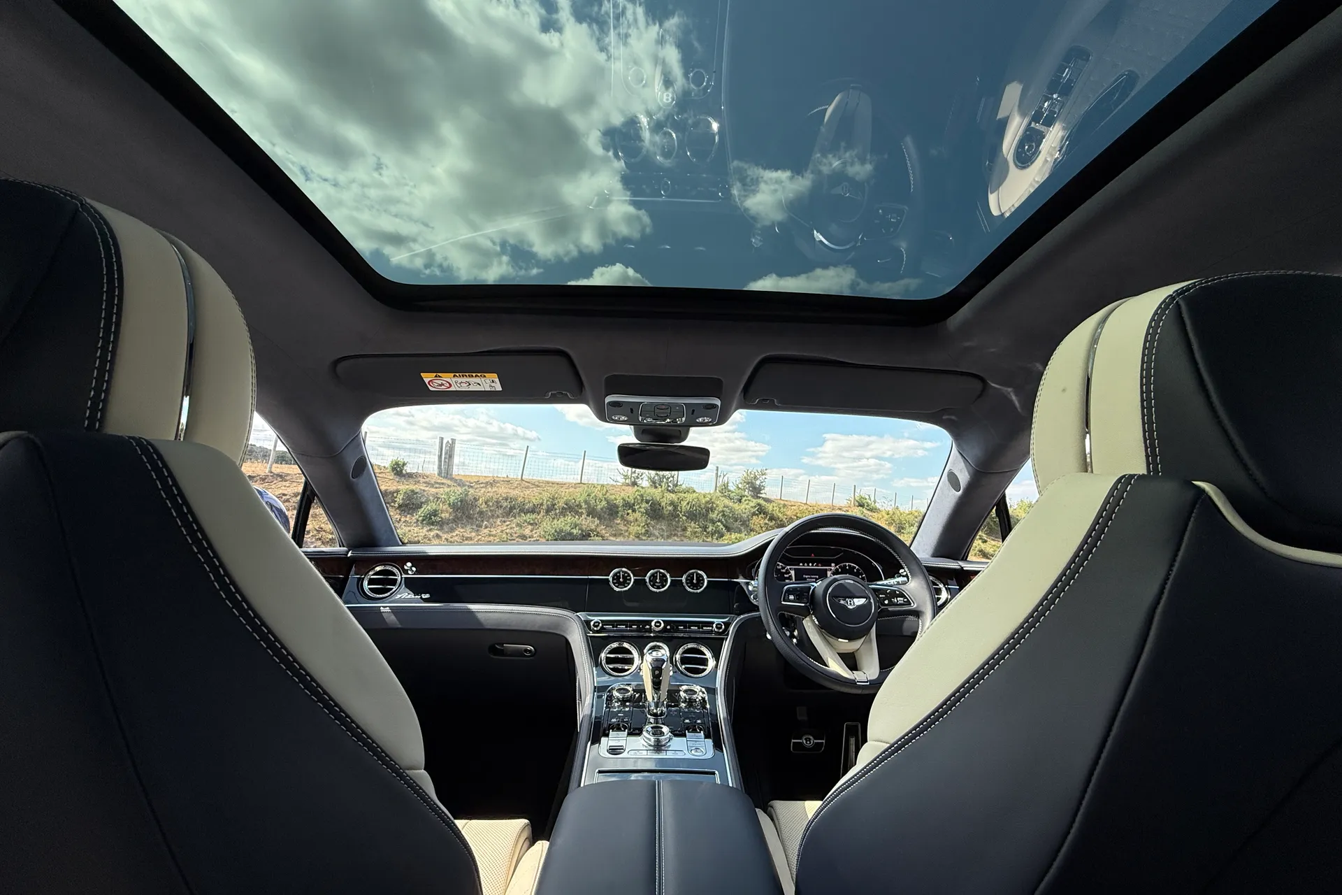 Bentley CONTINENTAL GT thumbnail image number 33