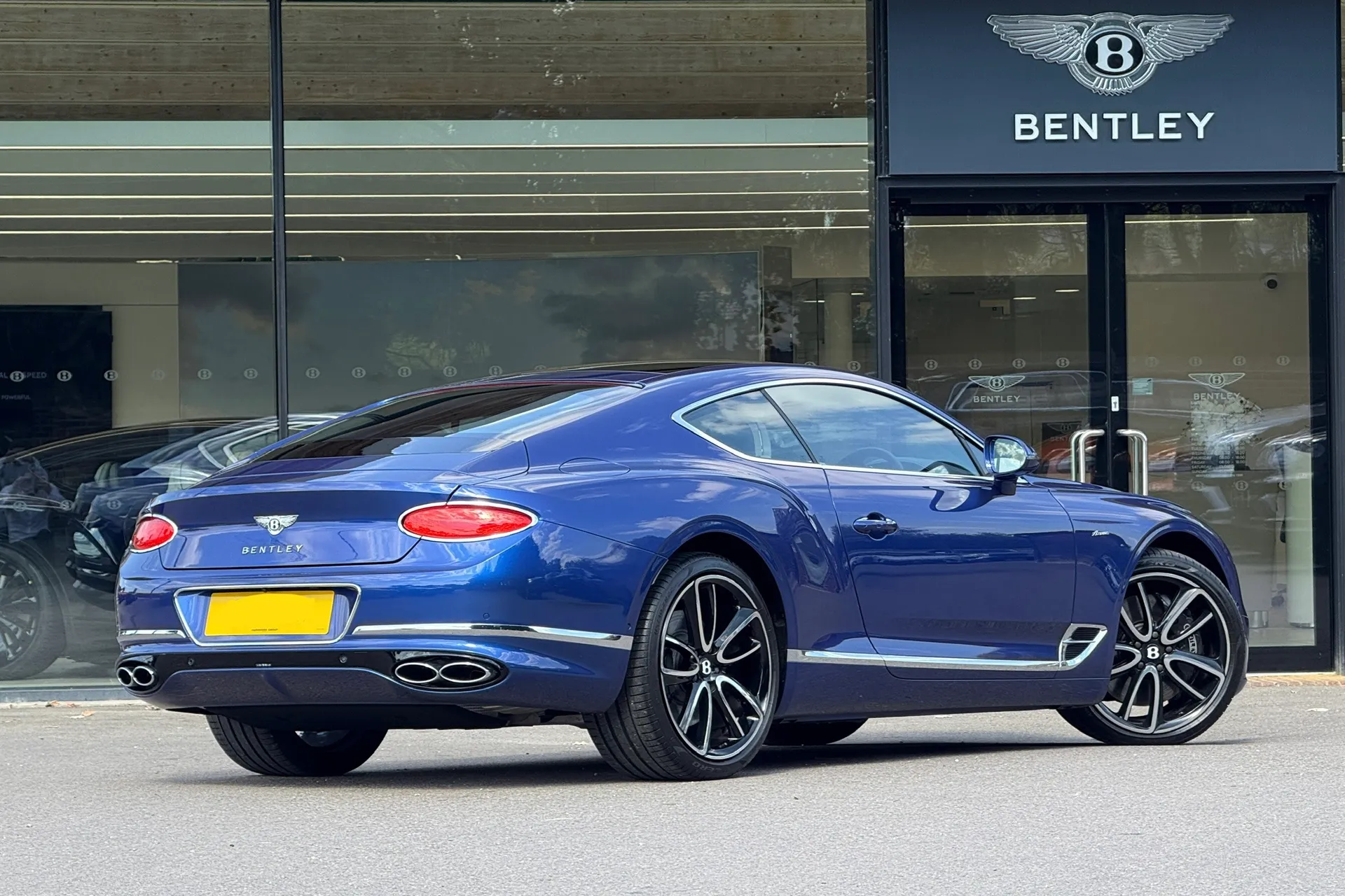Bentley CONTINENTAL GT thumbnail image number 21