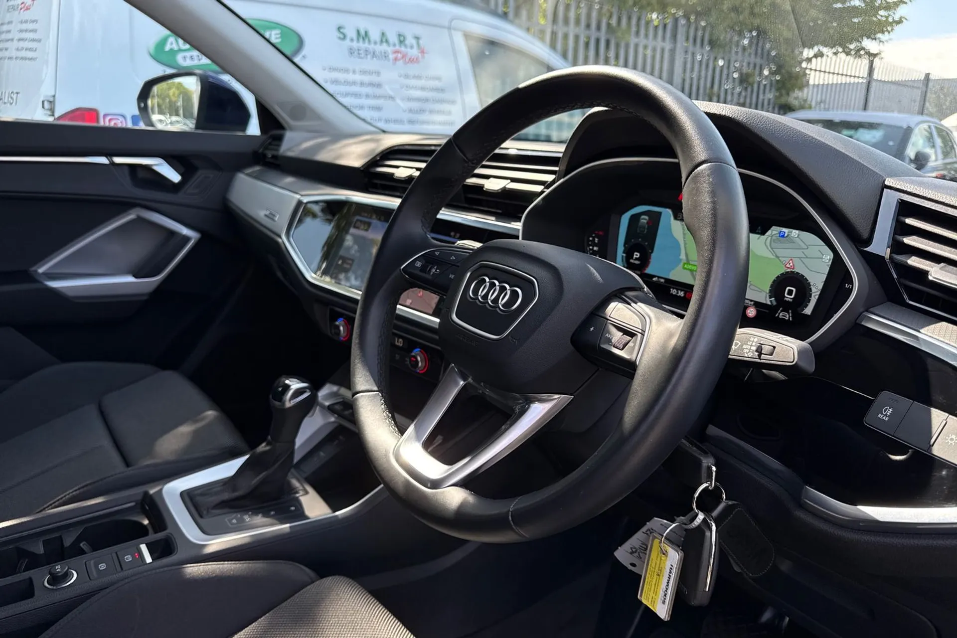 Audi Q3 thumbnail image number 26