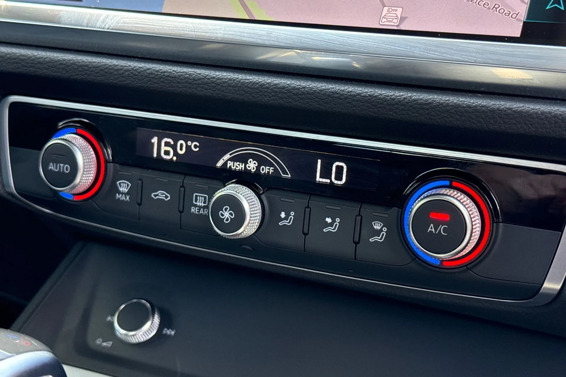 Audi Q3 thumbnail image number 29