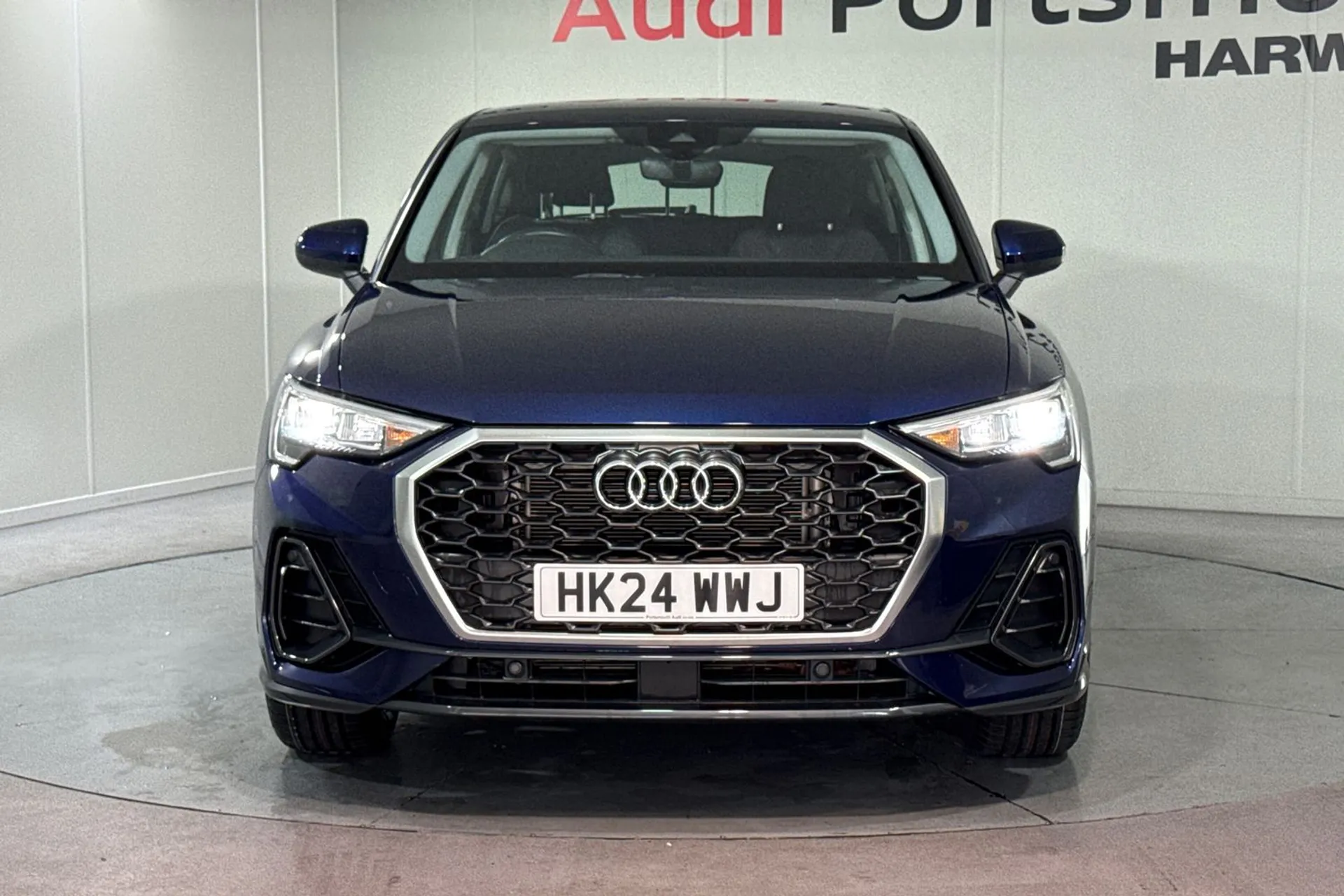 Audi Q3 thumbnail image number 5