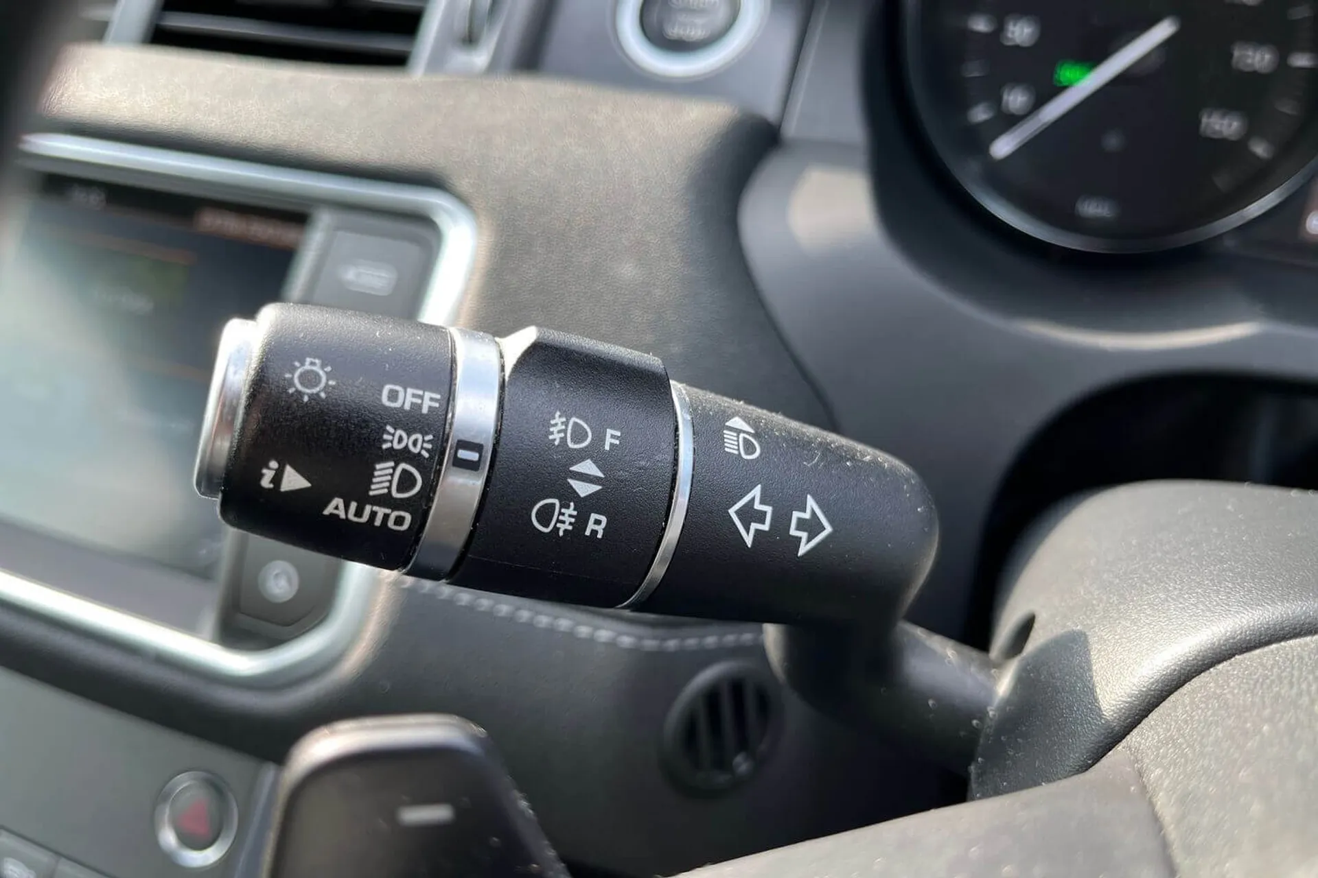 LAND ROVER RANGE ROVER EVOQUE thumbnail image number 47