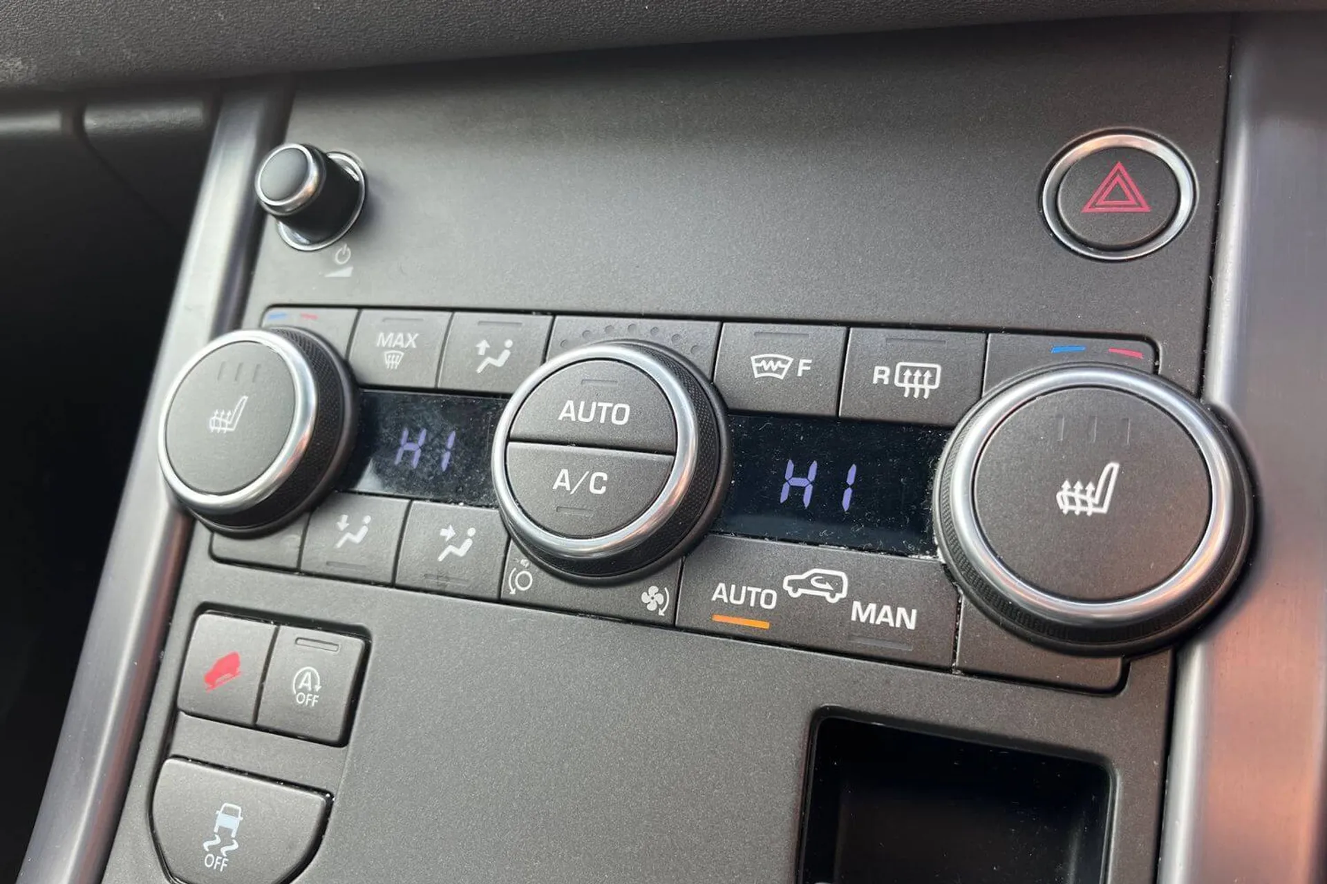 LAND ROVER RANGE ROVER EVOQUE thumbnail image number 45