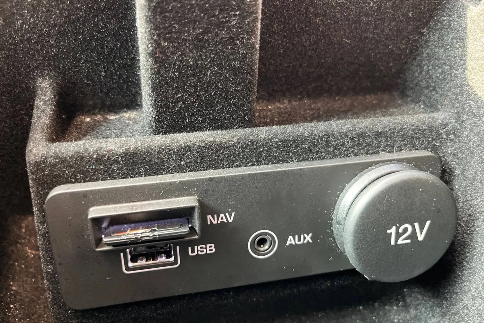 LAND ROVER RANGE ROVER EVOQUE thumbnail image number 40