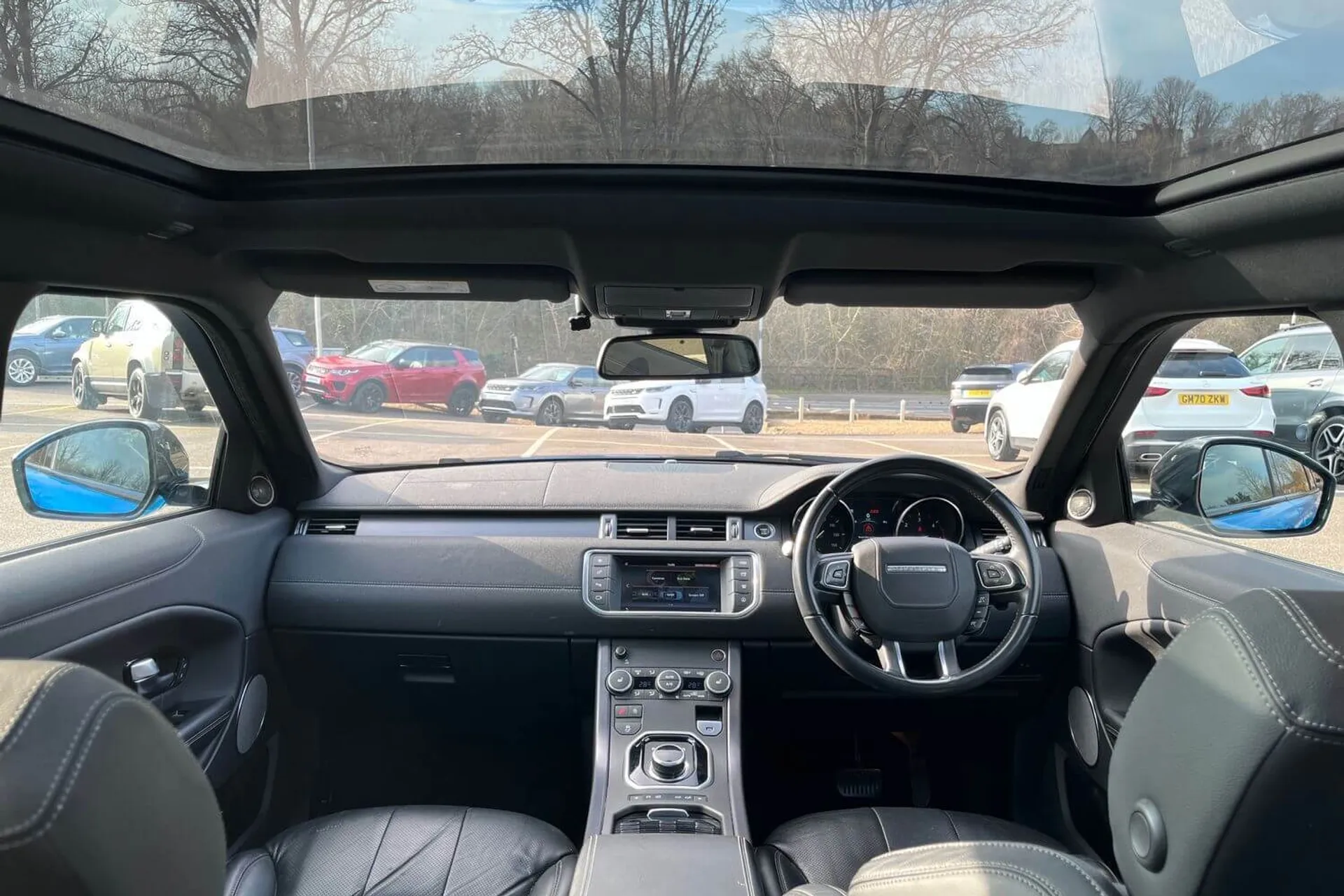 LAND ROVER RANGE ROVER EVOQUE thumbnail image number 3