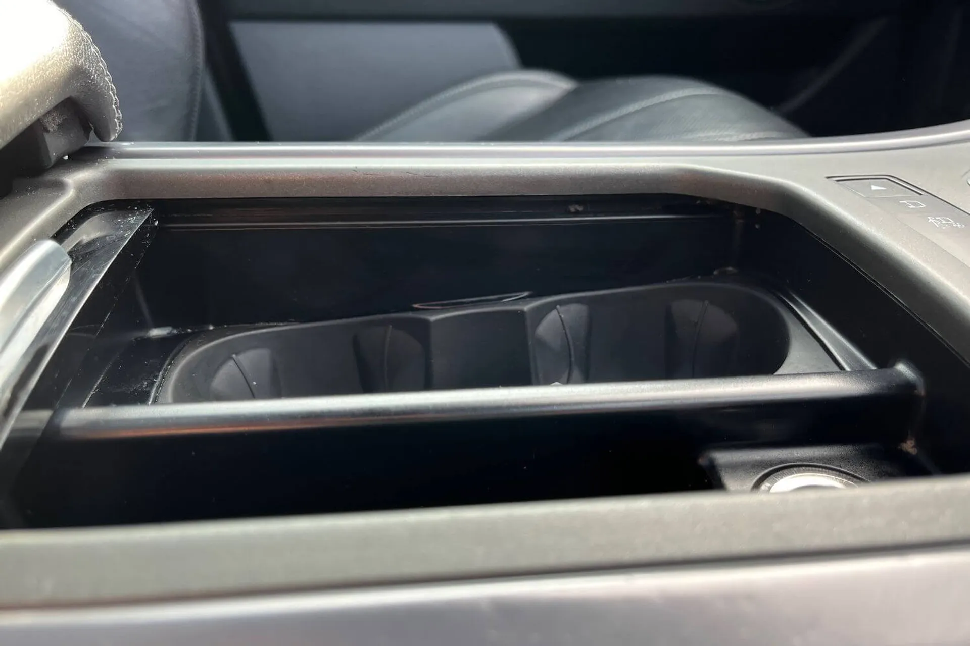 LAND ROVER RANGE ROVER EVOQUE thumbnail image number 32