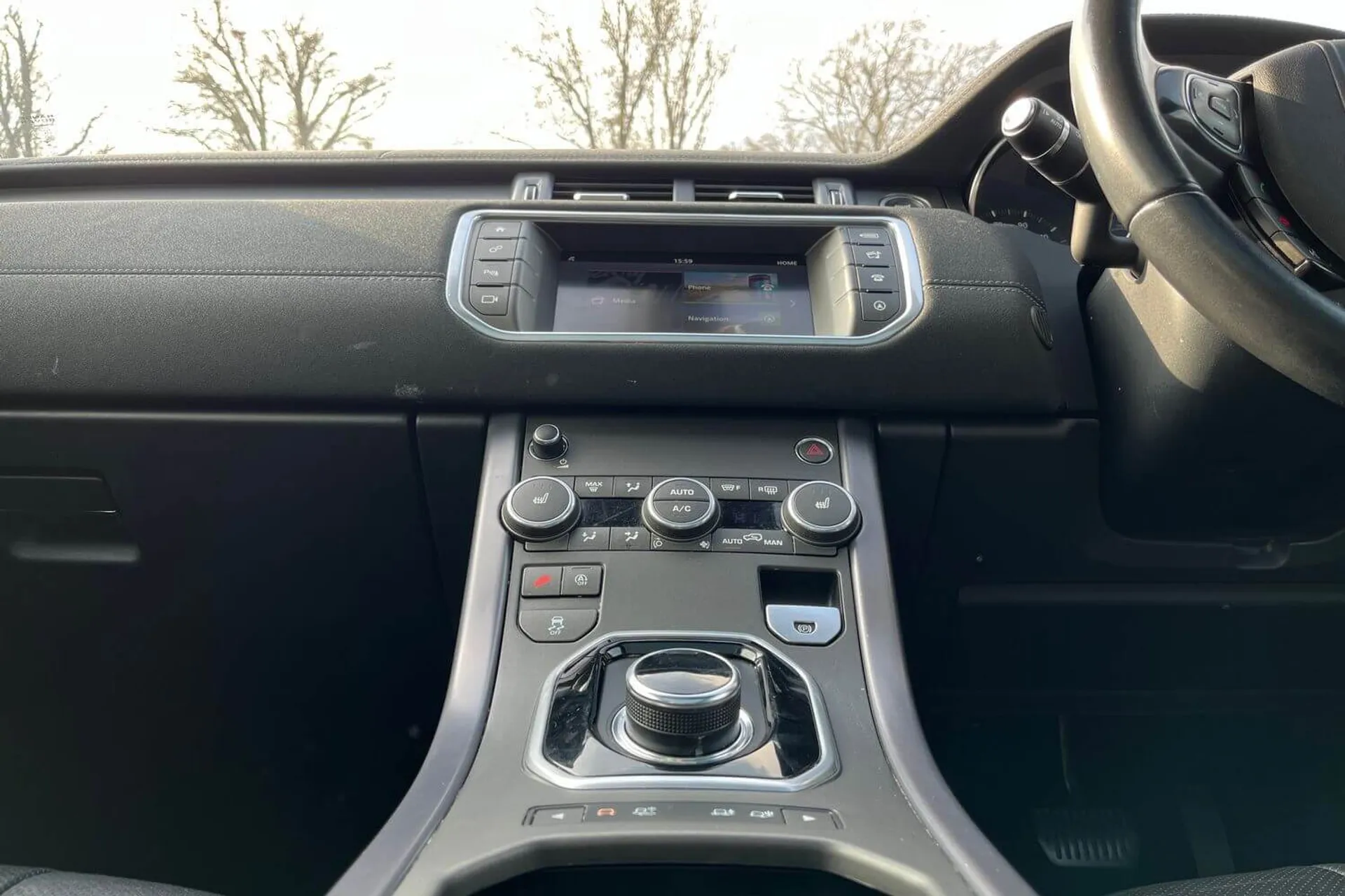 LAND ROVER RANGE ROVER EVOQUE thumbnail image number 37