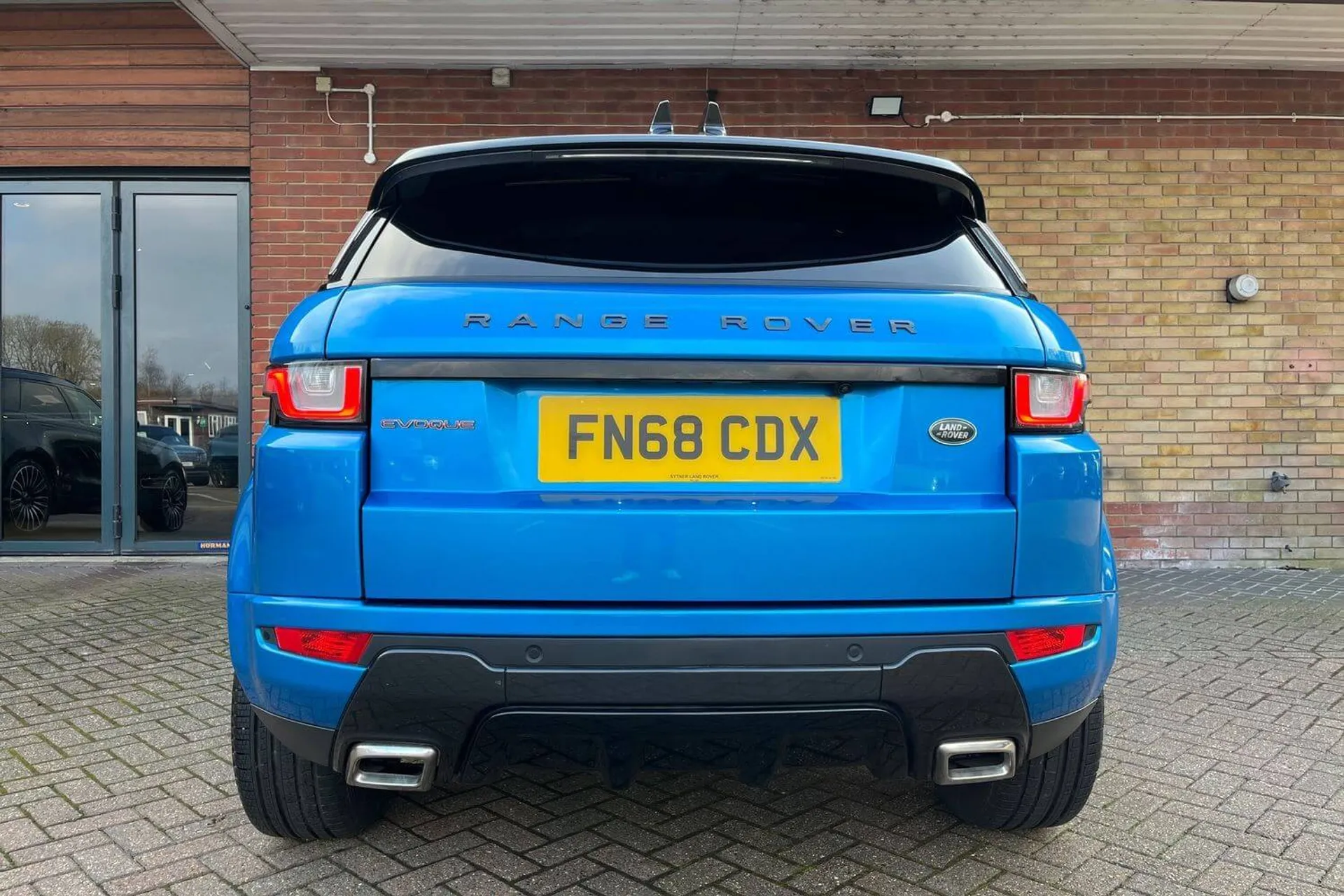 LAND ROVER RANGE ROVER EVOQUE thumbnail image number 17