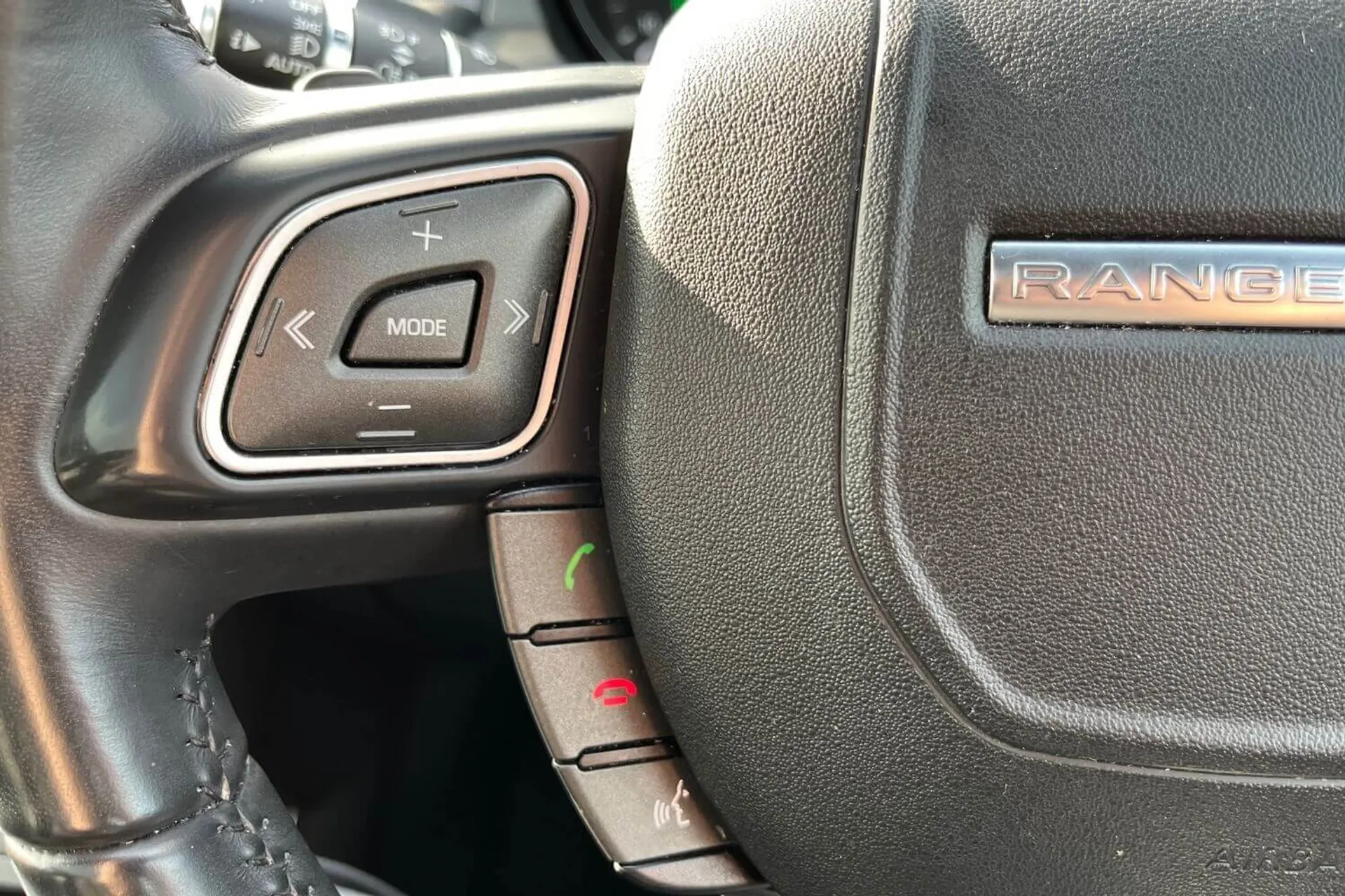 LAND ROVER RANGE ROVER EVOQUE thumbnail image number 28