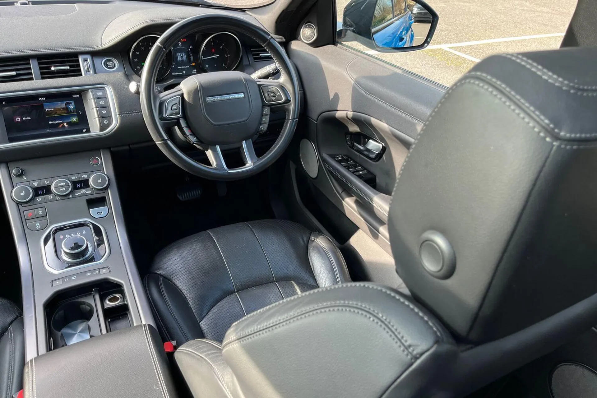 LAND ROVER RANGE ROVER EVOQUE thumbnail image number 19